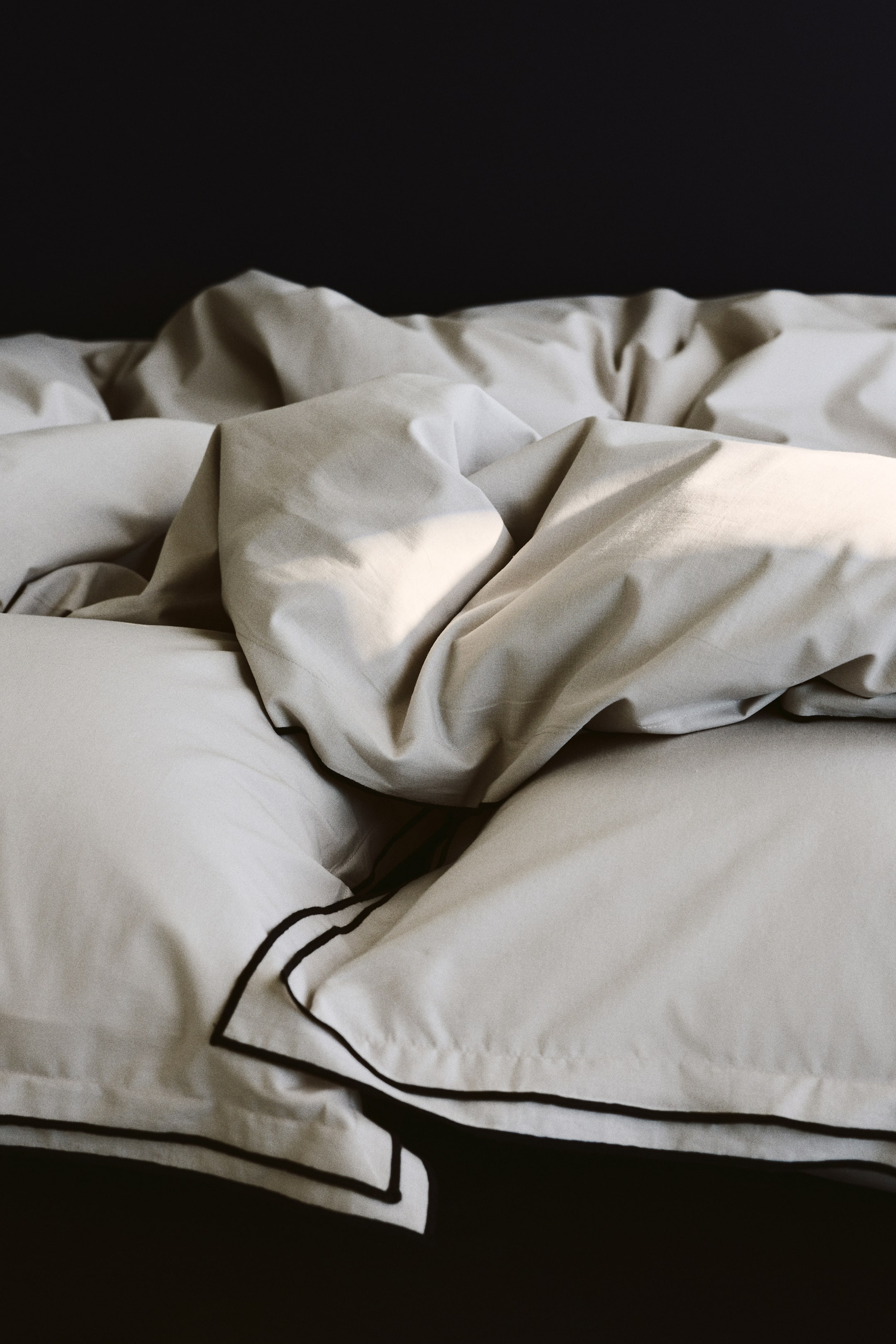 Grotere afbeelding bekijken: Katoenen dekbedset - 2 pers. - Lichtgreige - HOME | H&M BE 1