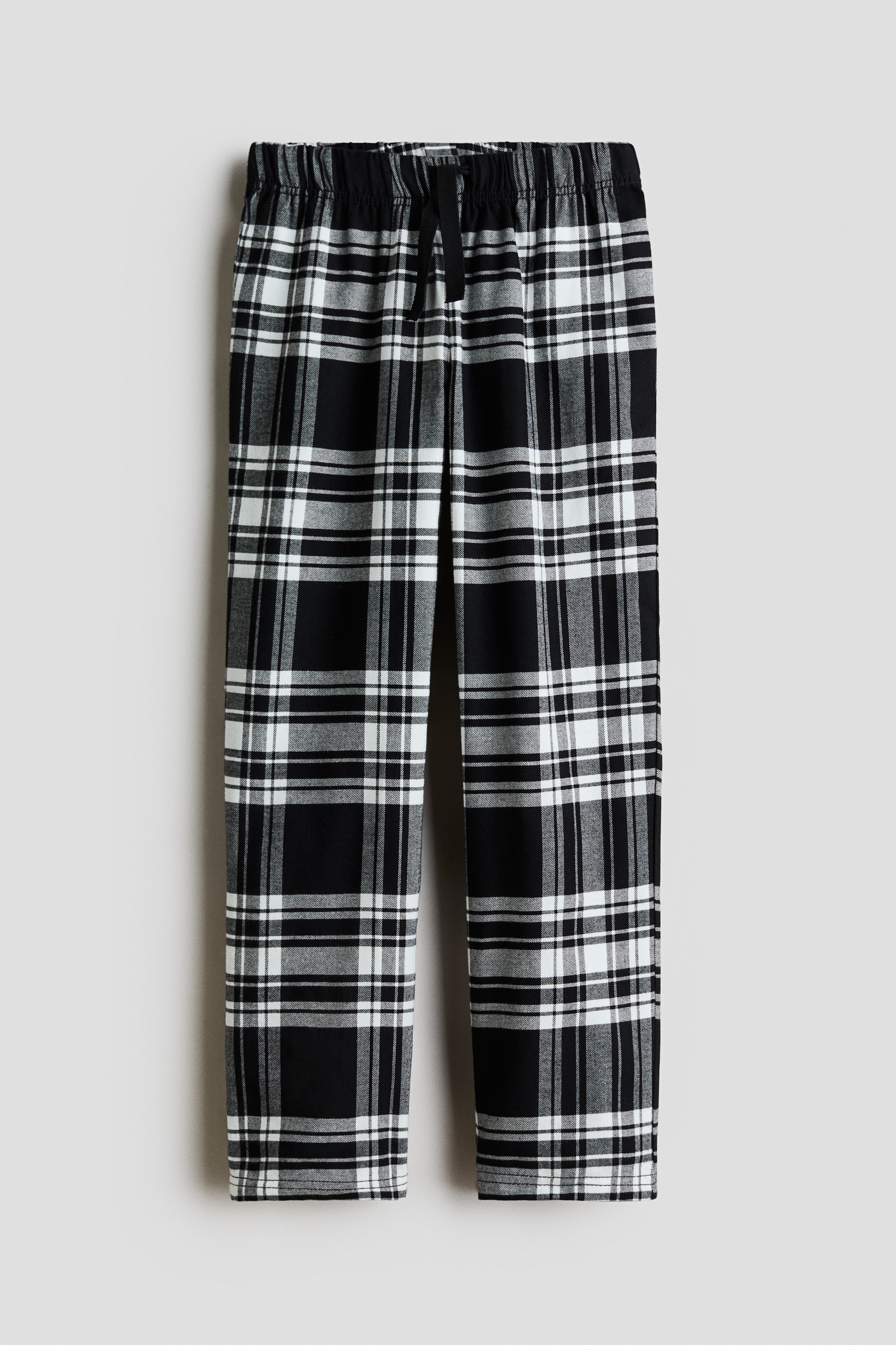 Patterned flannel pyjama bottomsModel