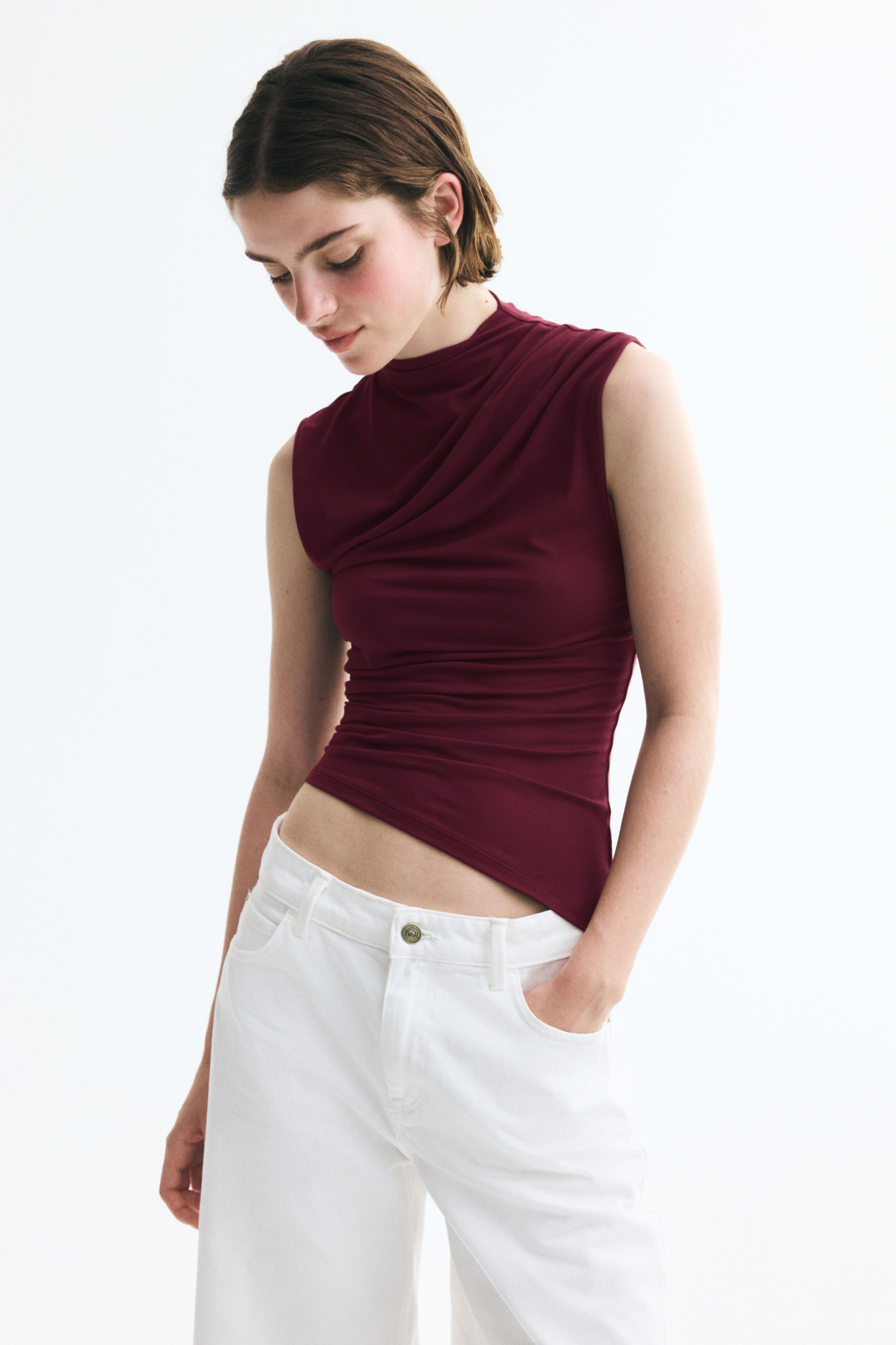 Haut asymétrique à effet drapé