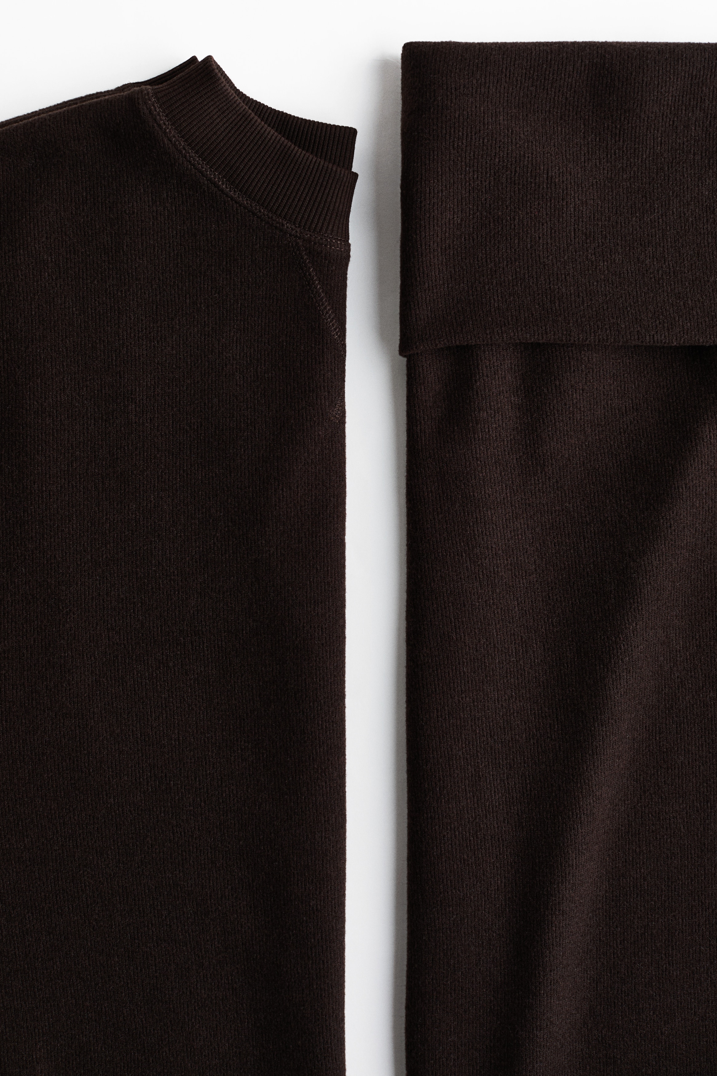 2-piece jersey top and trousers set