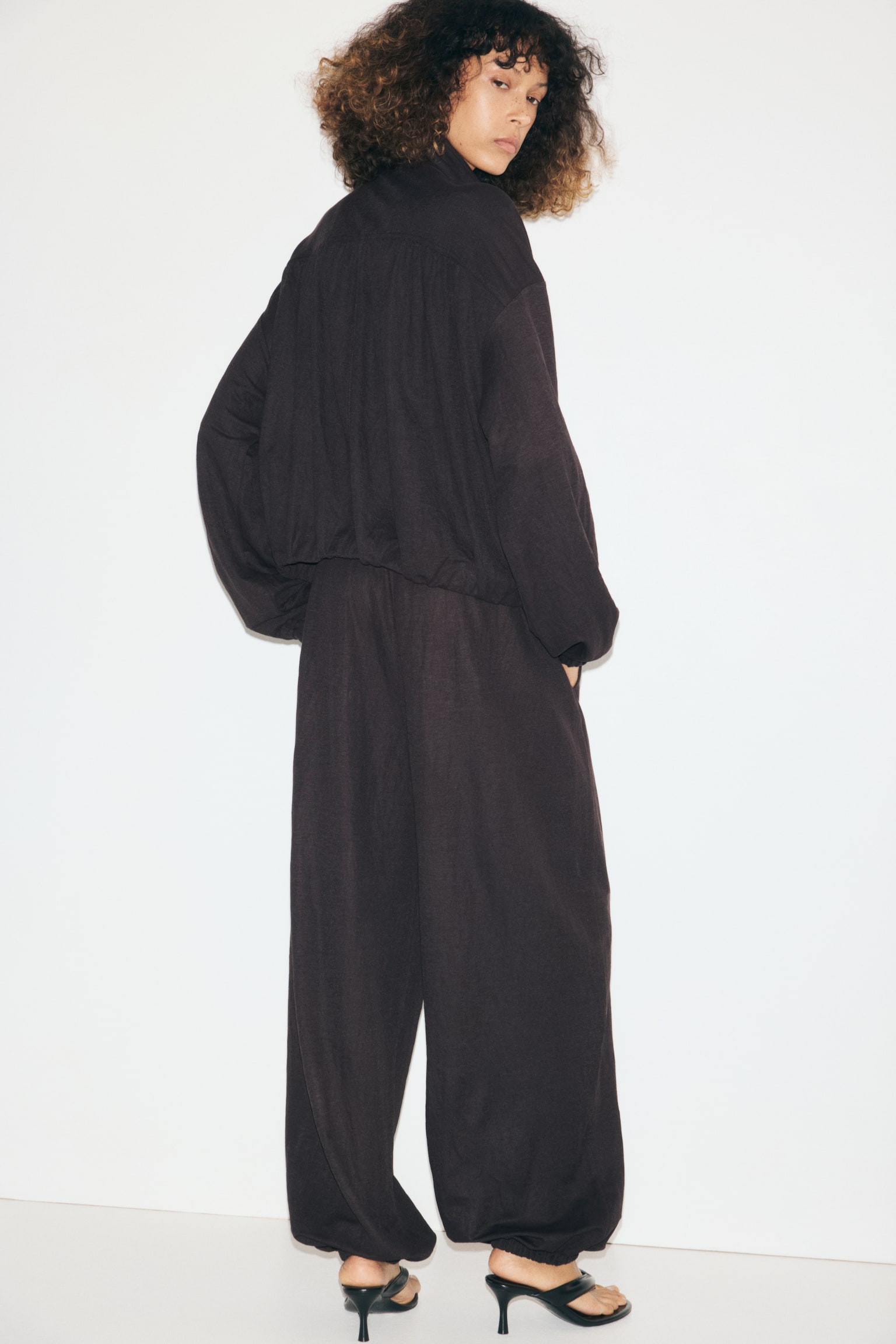 Женская куртка H&M Bubble-Hem Jacket with Zipper, цвет: Тёмный коричневый — фото 5