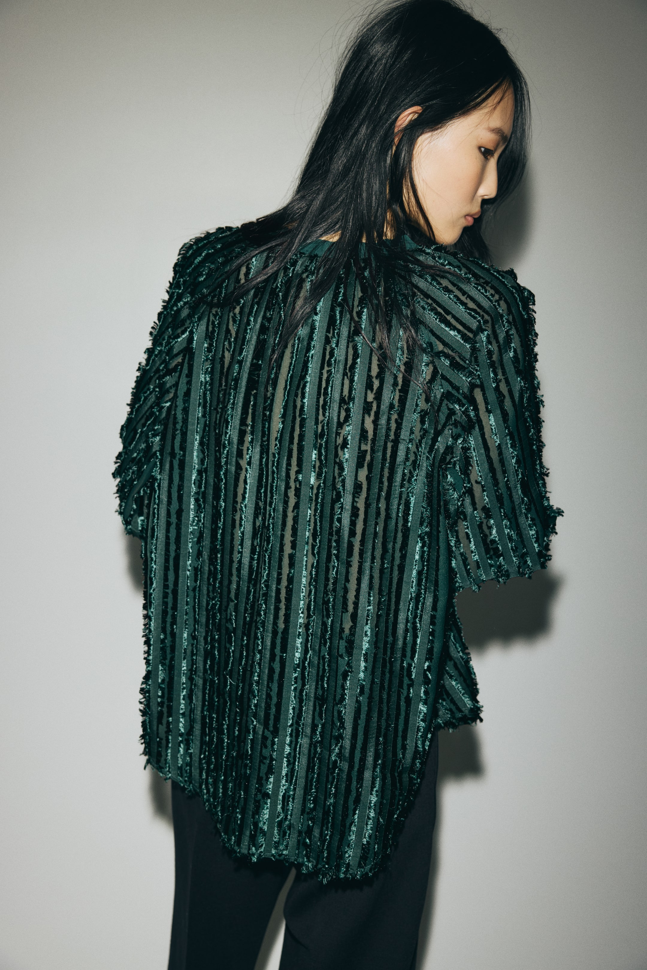 Visualizza immagine più grande: Camicetta con nastri da annodare sullo scollo - Verde scuro - DONNA | H&M IT 4