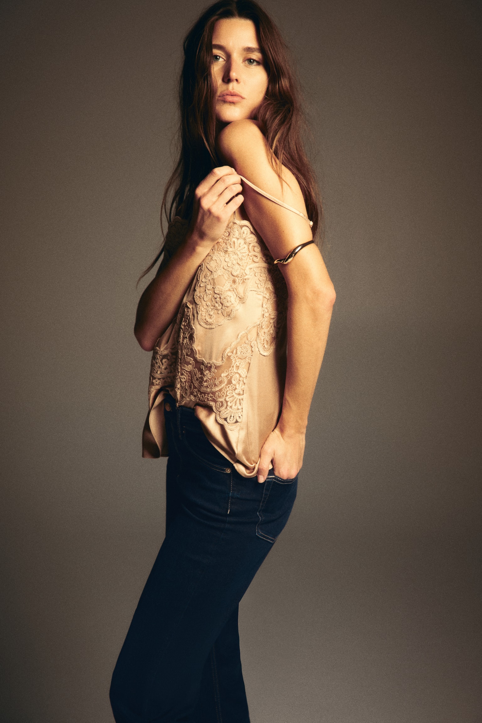 Flared High Jeans - כחול ג'ינס כהה/כחול ג'ינס/לבן/כחול ג'ינס/כחול ג'ינס כהה - 4