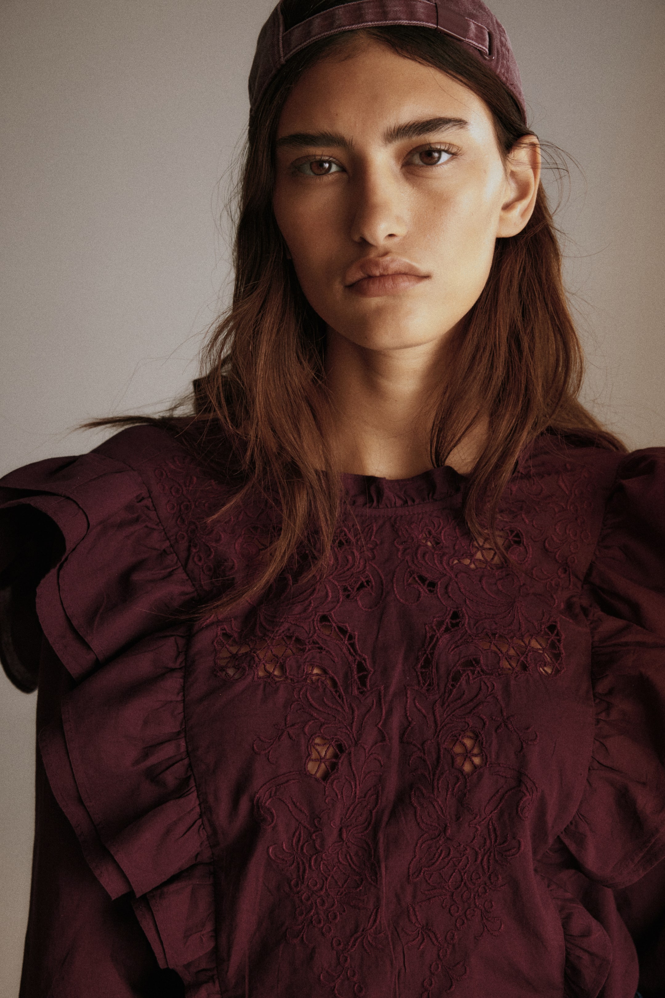 View larger image: Broderie anglaise blouse - Burgundy - Ladies | H&M IN 3