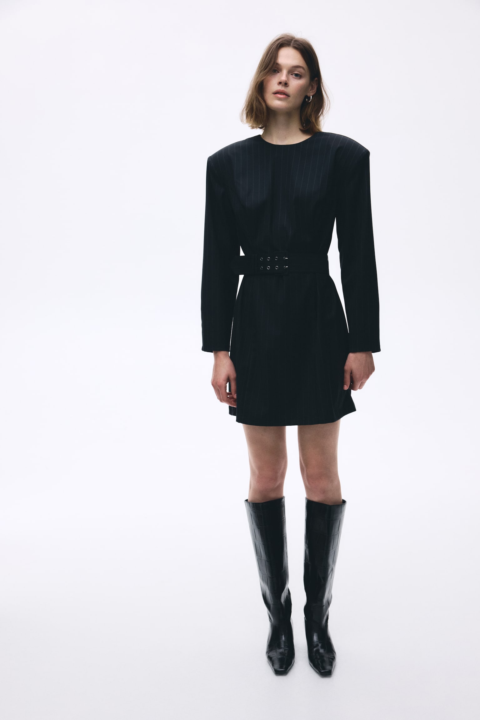 Sukienka z watowanymi ramionami - Granatowy/Prążek tenisowy - 3