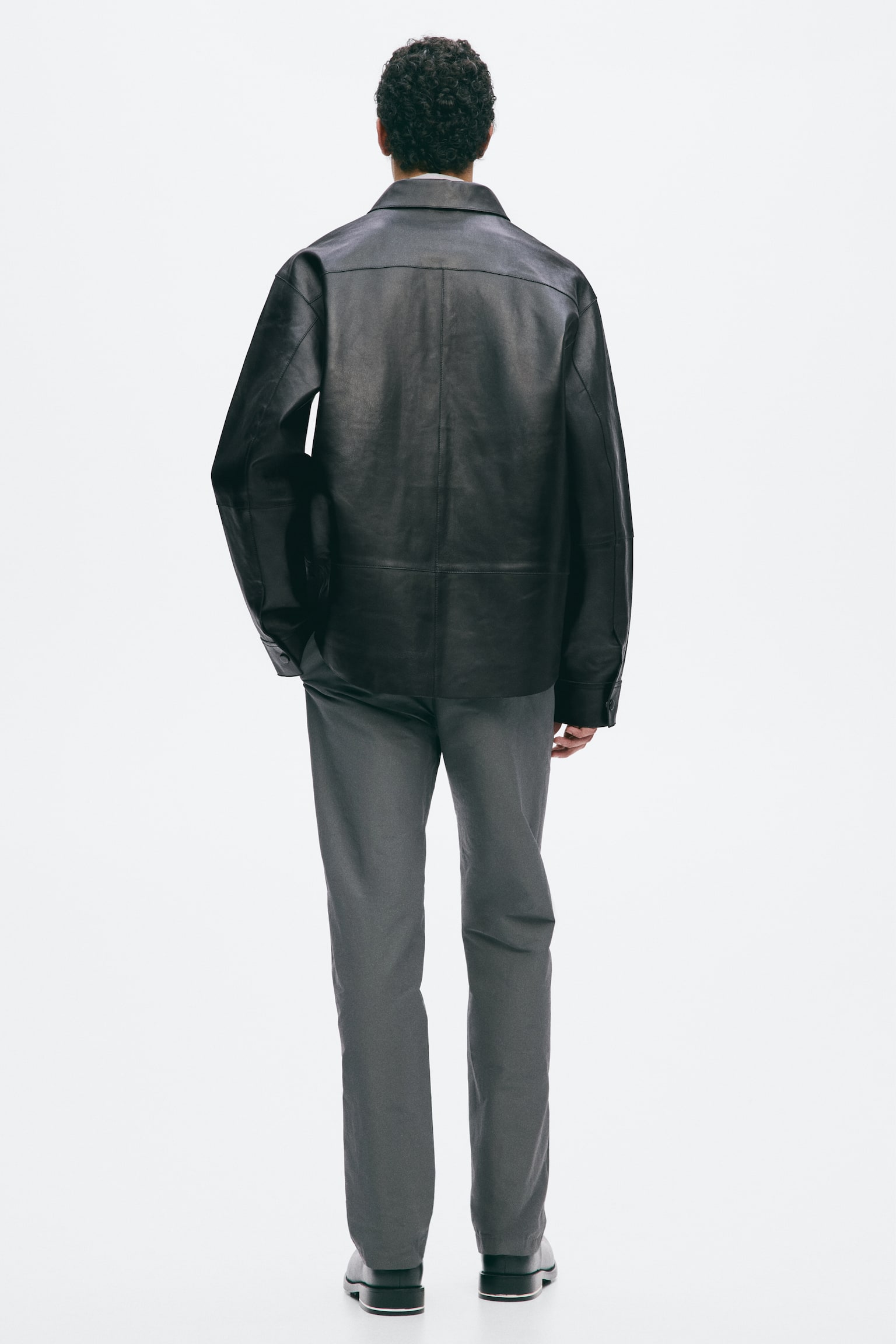 Мужская рубашка H&M Leather Overshirt, цвет: Чёрный — фото 4