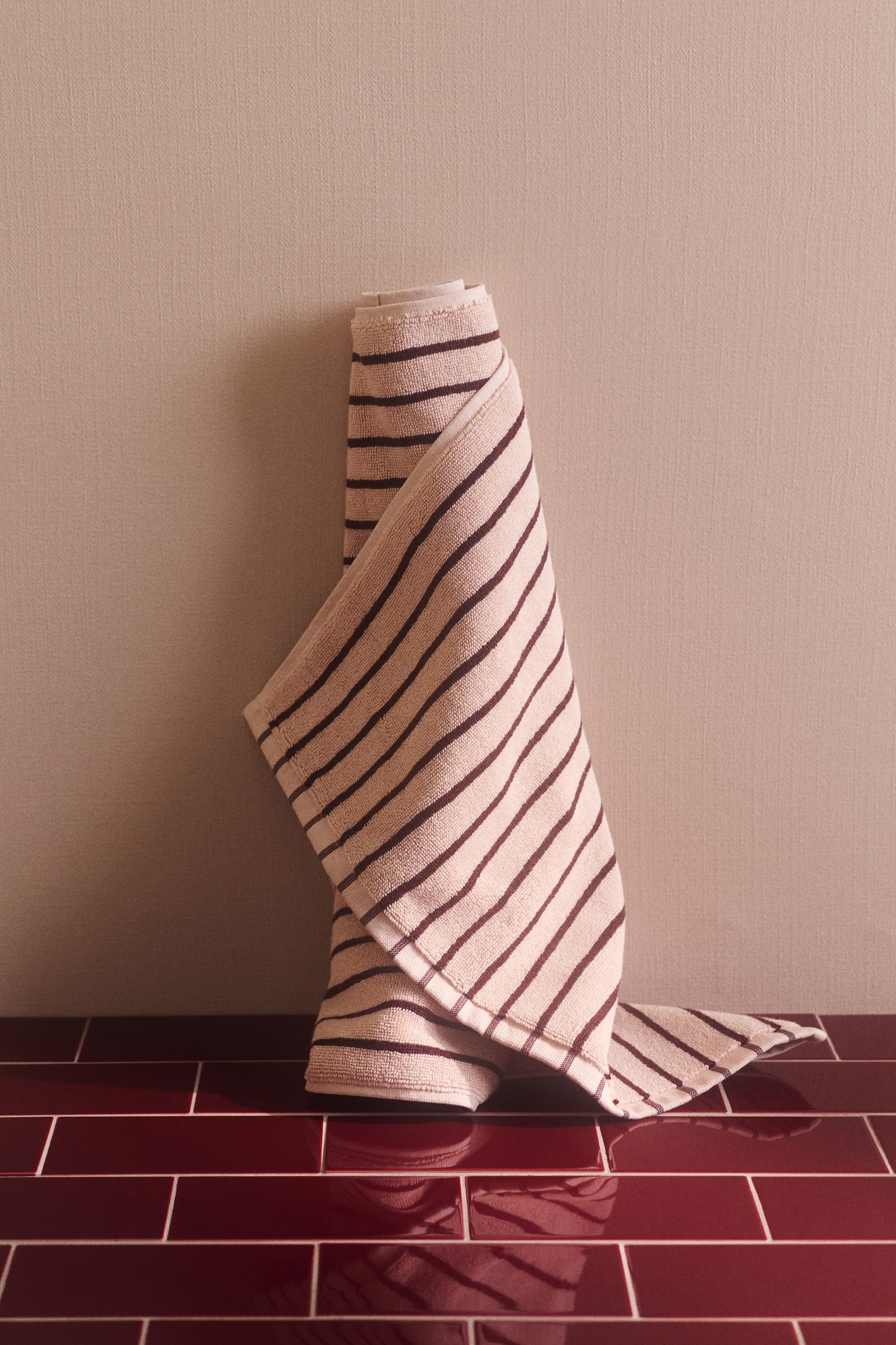 Cotton terry bath mat-Light pink/Burgundy striped - 1