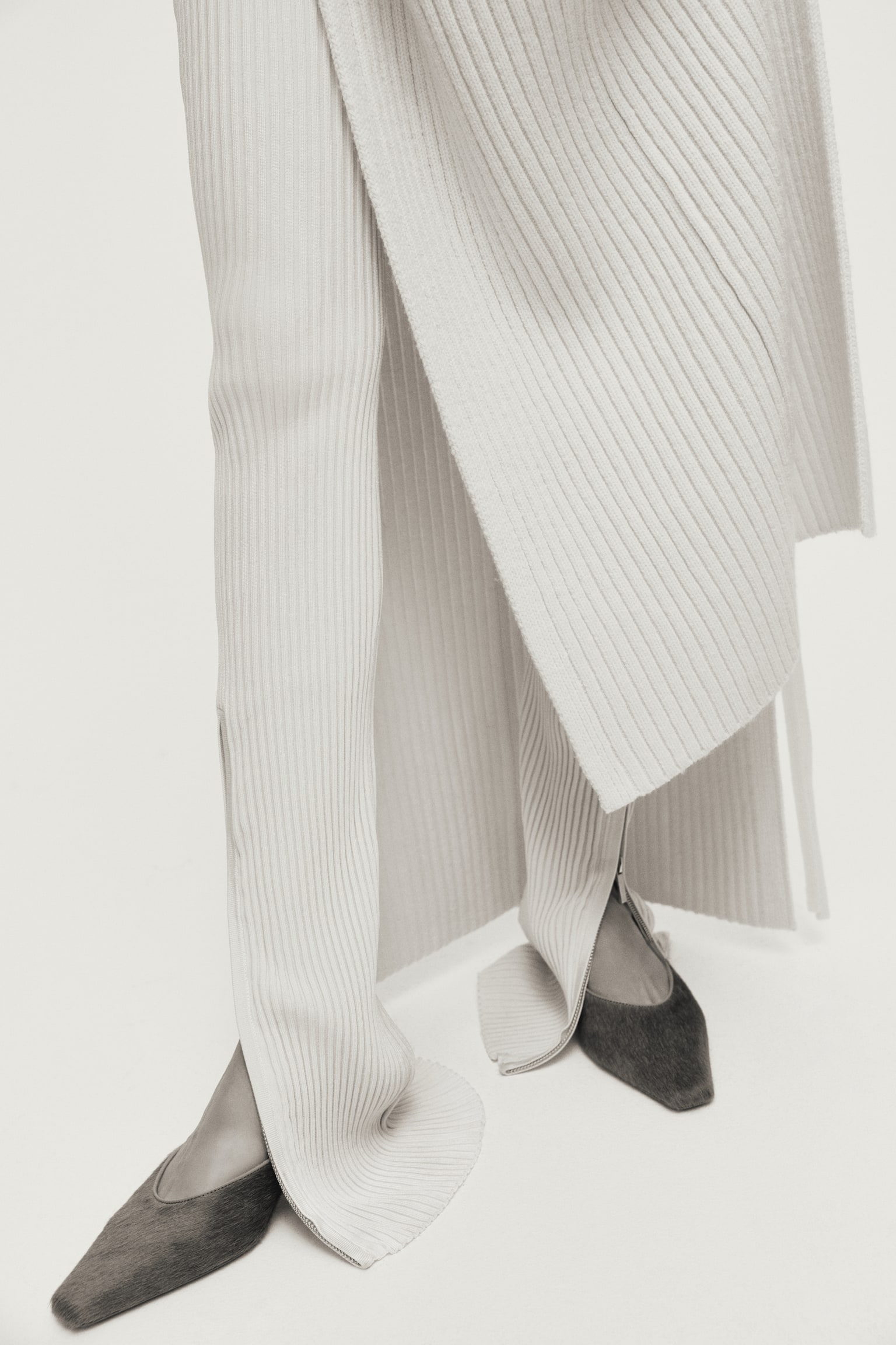 Heeled leather mules - ベージュ - 4