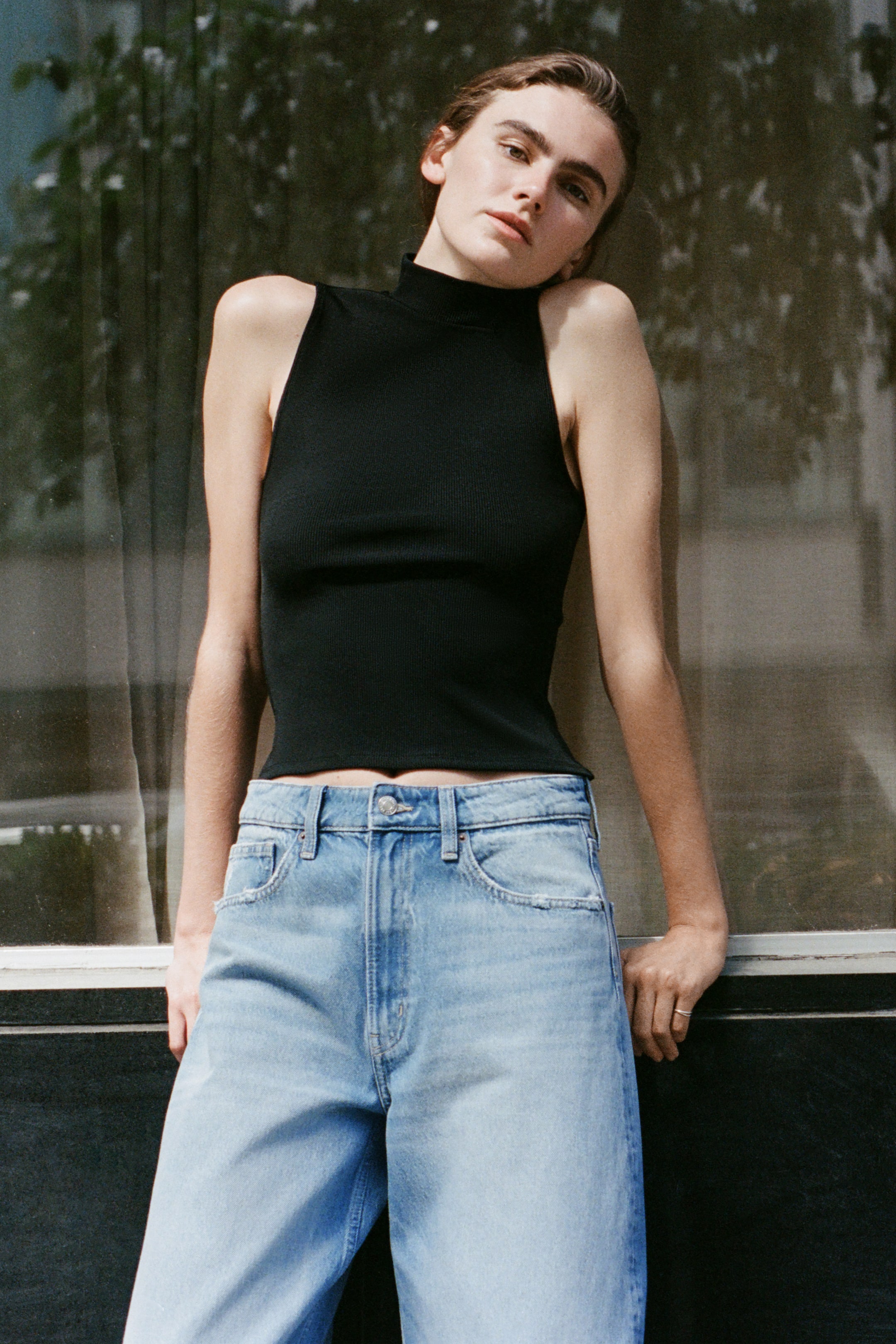 Barrel-Leg High-Waist Jeans