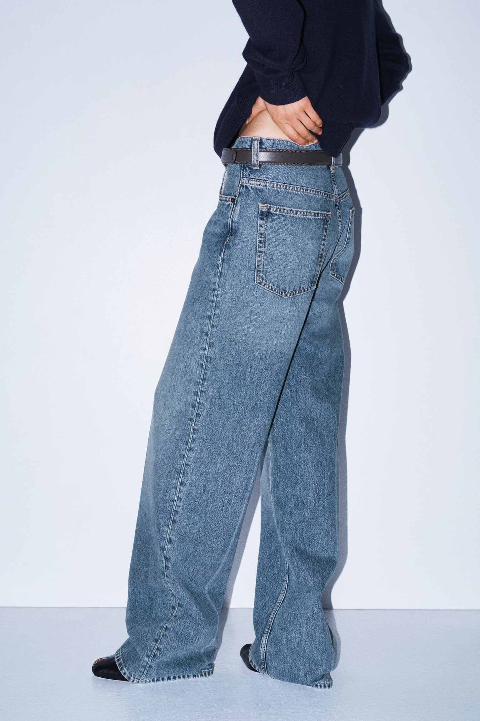 Женские джинсы H&M Wide-Leg Creased, цвет: Светлый джинсовый синий — фото 6