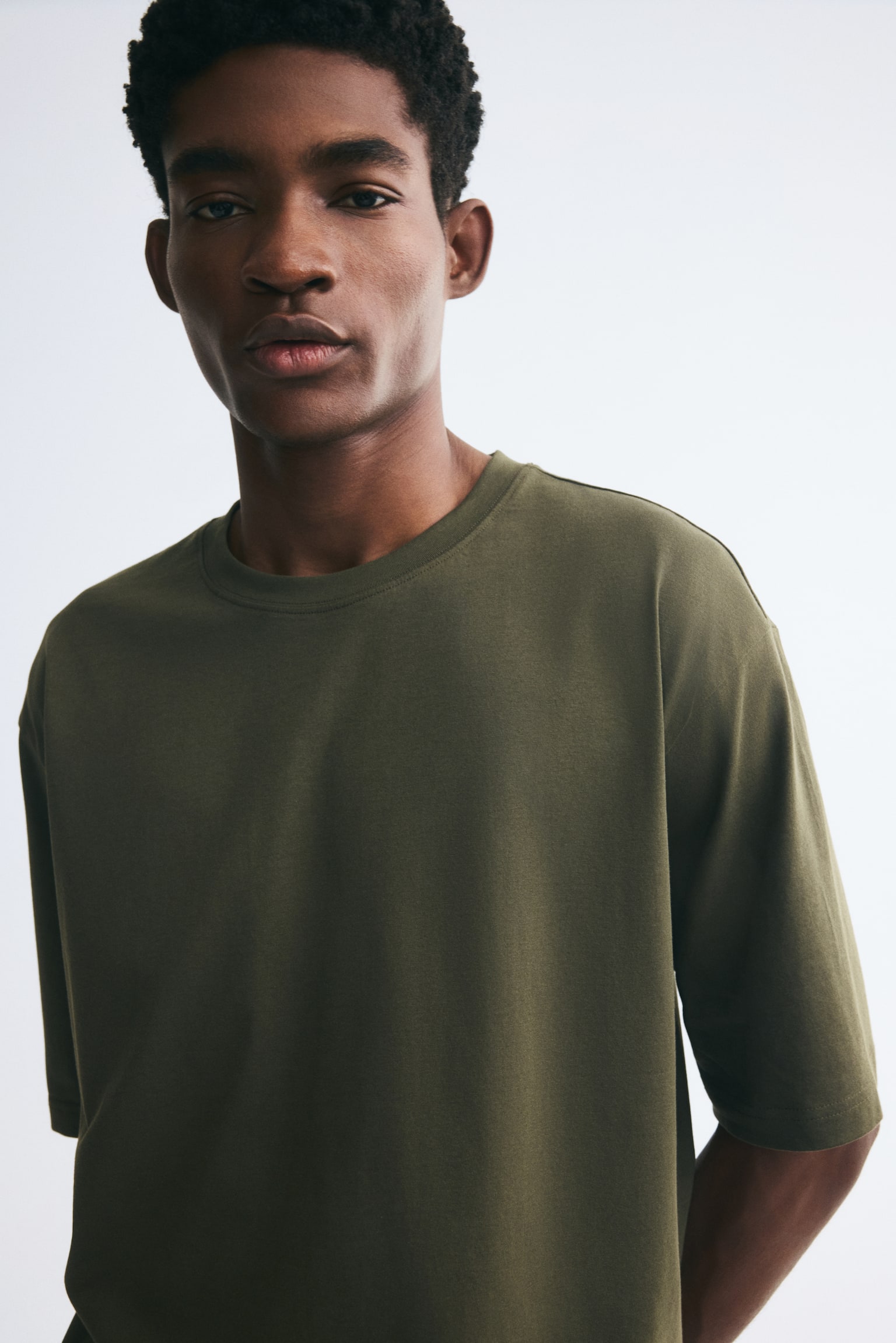 Футболки Relaxed-Fit для мужчин — H&M, цвет: Хаки зелёный / Полосатый — фото 4