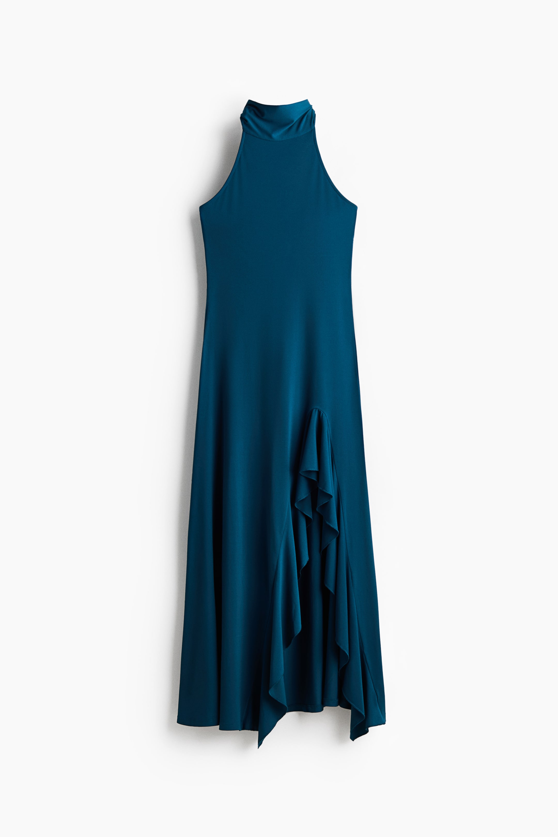 Grösseres Bild ansehen: Ein türkisfarbenes Neckholder-Kleid besticht durch einen hohen, drapierten Ausschnitt und ein ärmelloses Design. Der fließende Rock präsentiert ein kaskadenartiges Rüschendetail auf der rechten Seite und endet mit einem asymmetrischen Saum.