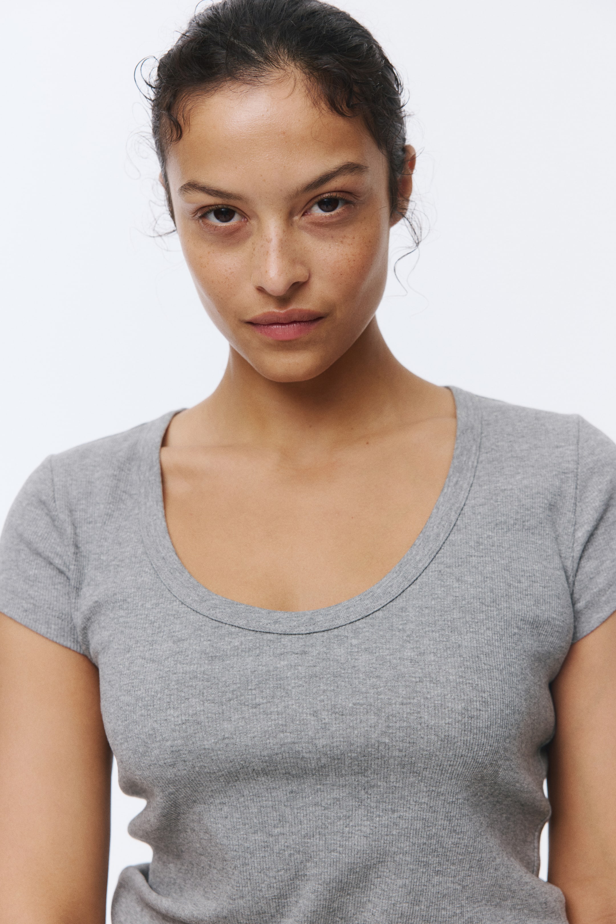 Женские футболки H&M Ribbed Scoop-Neck T-Shirt — фото 3