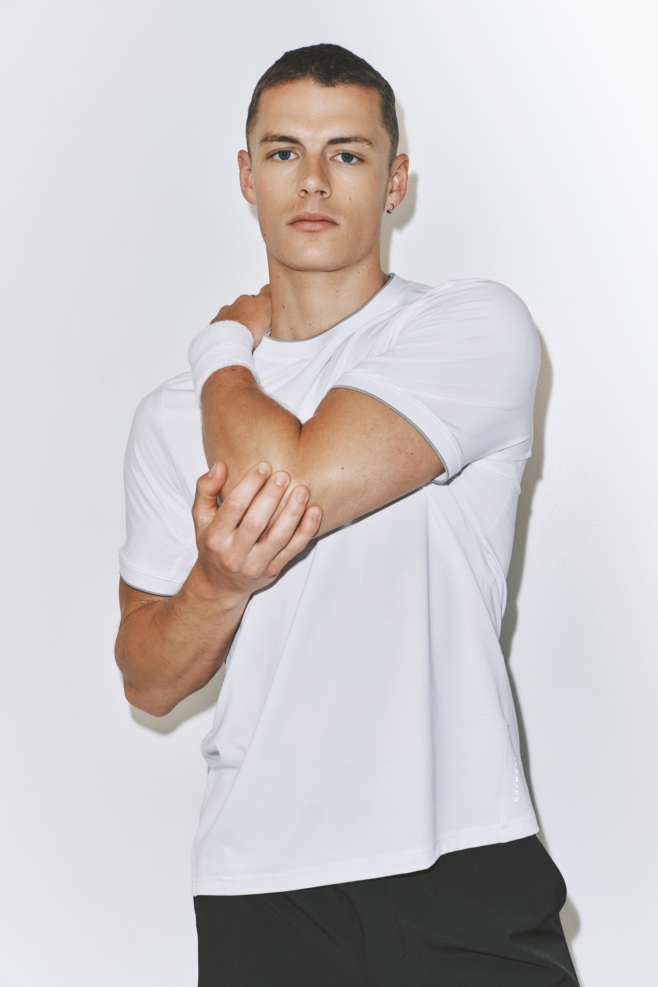 T-shirt de tennis classique DryMoveđ
Ș