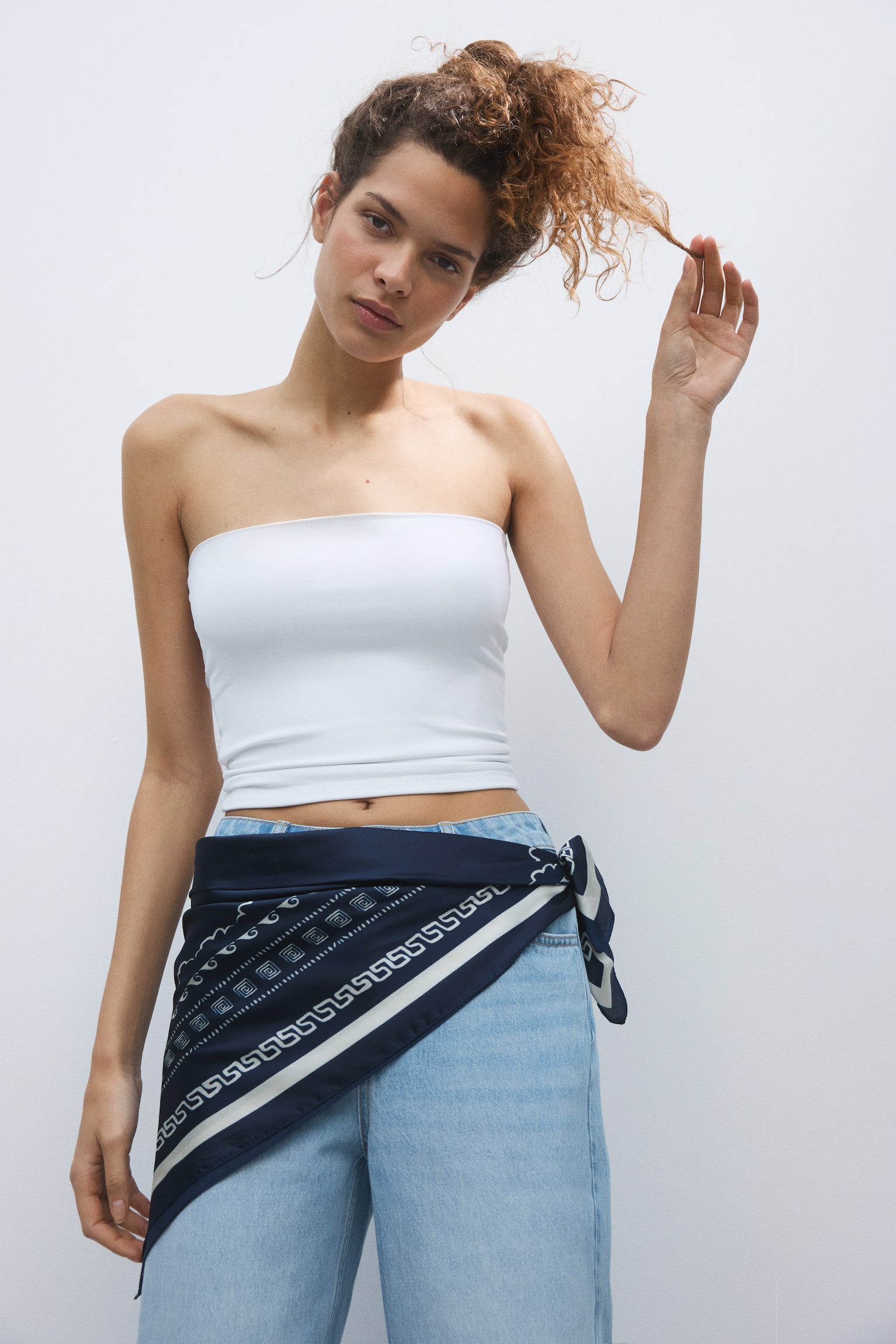 Straight High Waist Scarf-detail jeans - כחול ג'ינס בהיר/כחול נייבי/כחול ג'ינס/כתום - 5