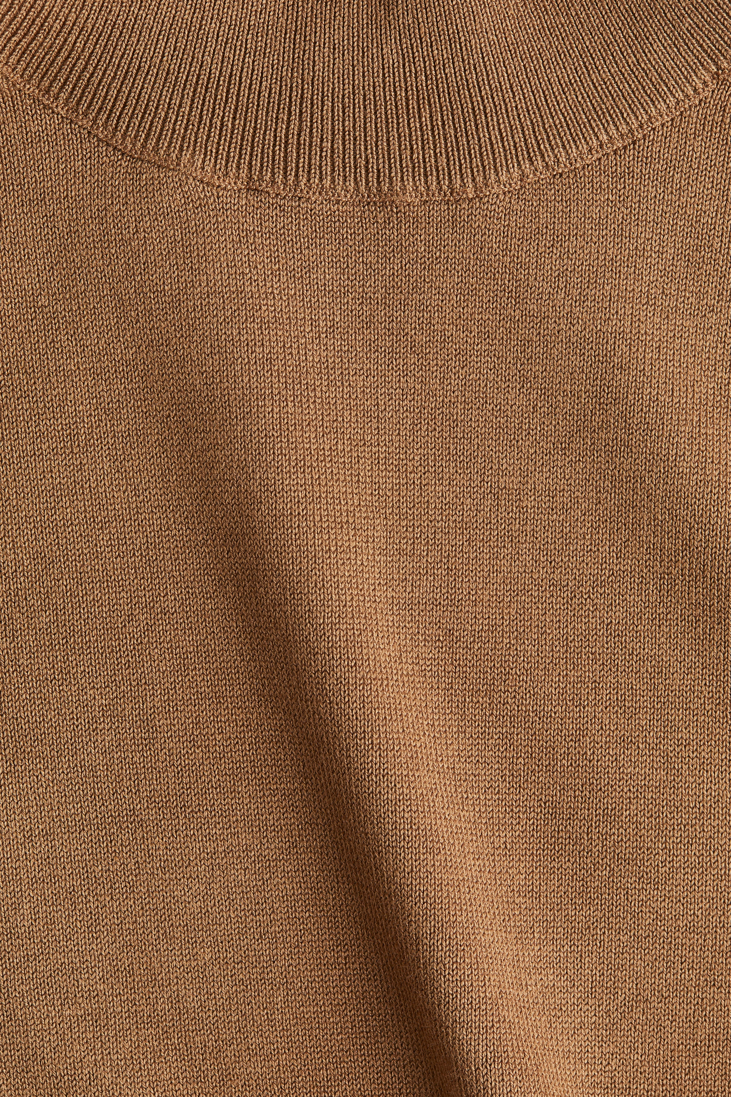 Fine-knit polo-neck top
