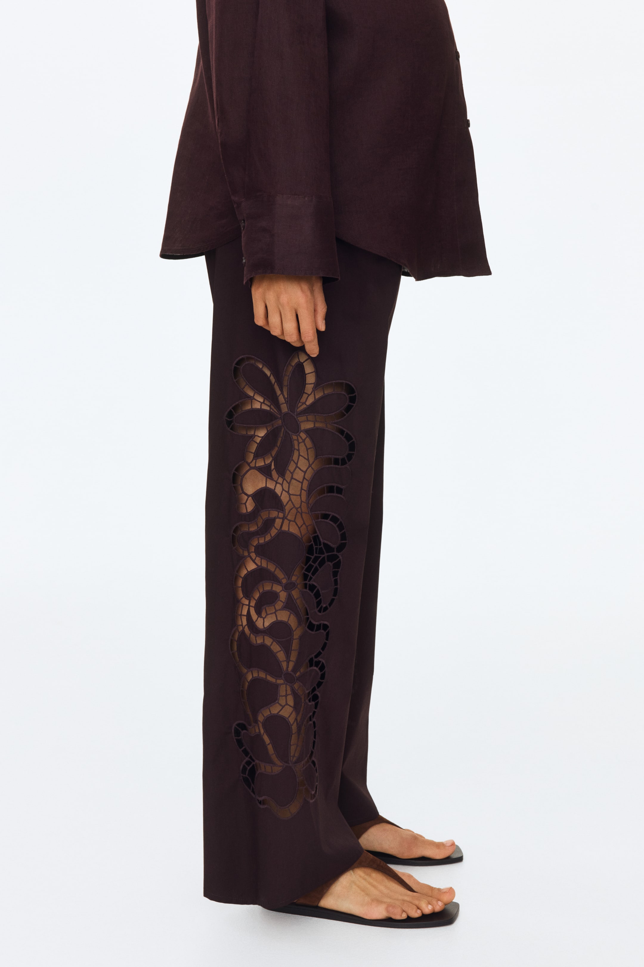 MAMA Pants with Eyelet Embroidery