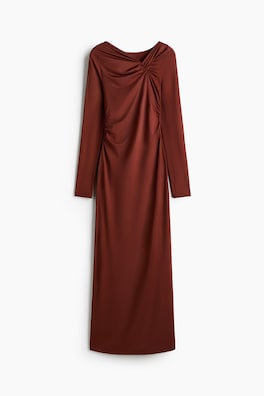 Draperad trikåklänning
