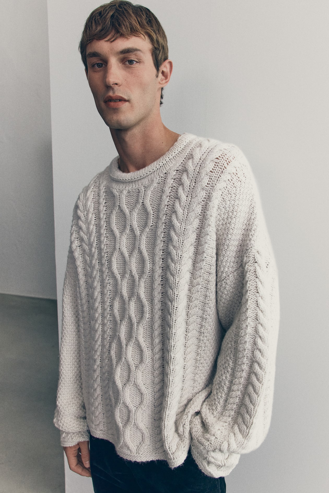 ウールブレンド ケーブルニットセーター - ホワイト - Men | H&M JP