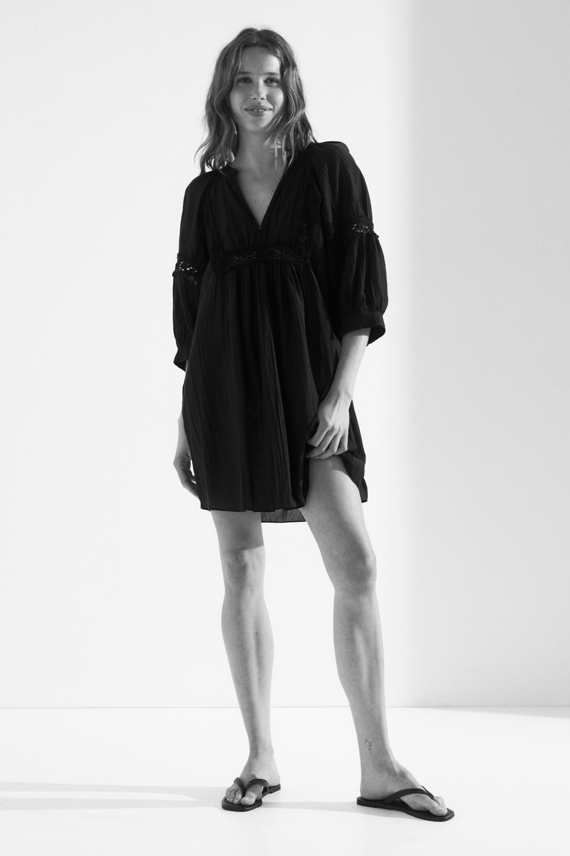 Ladies - Black Lace-Inset Tunic Dress - Size: XS - H&M