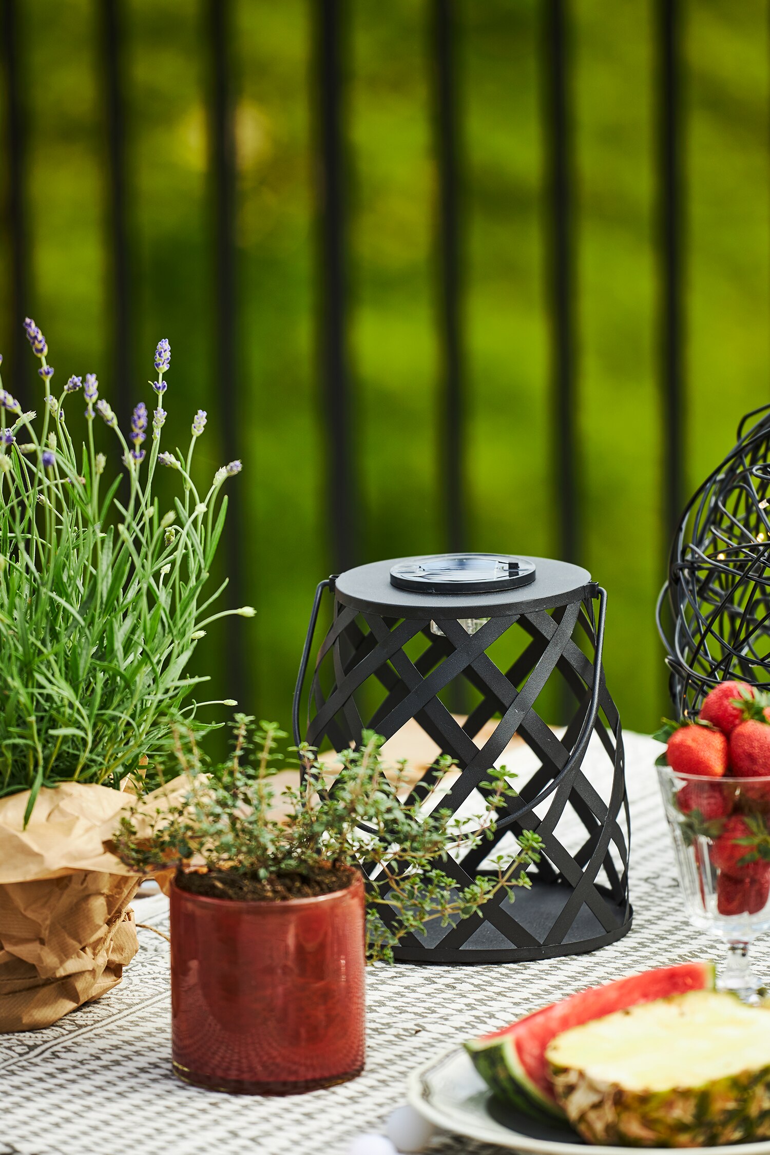 Solcelledrevet Lanterne Calabria 20 Cm - Sort