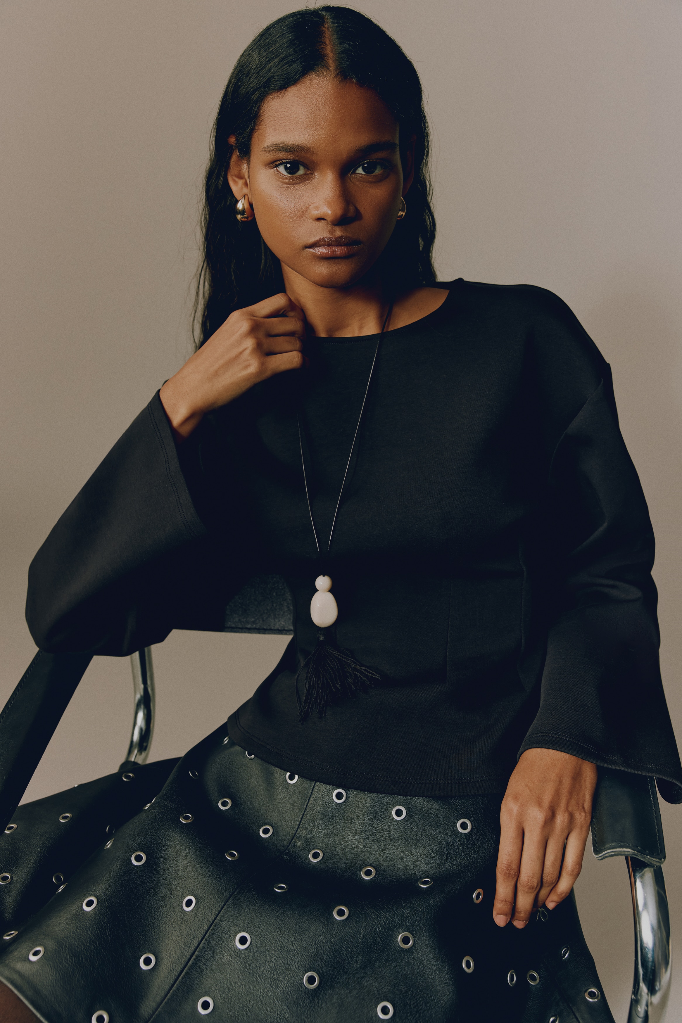 ウエストシェイプ インターロックトップス - ブラック | H&M JP