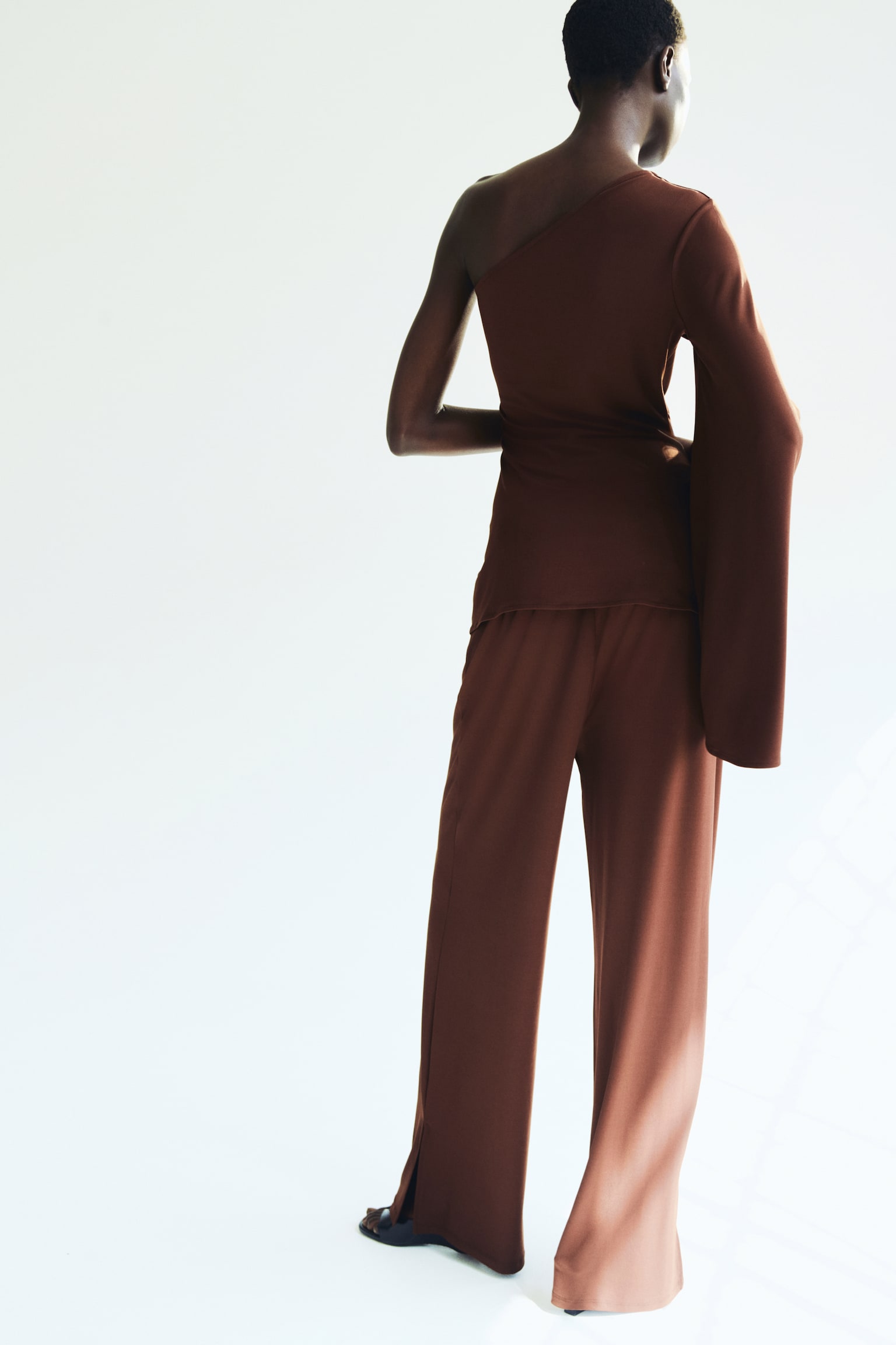 Женские брюки H&M Wide-Leg Crease-Front, цвет: Тёмный коричневый — фото 4