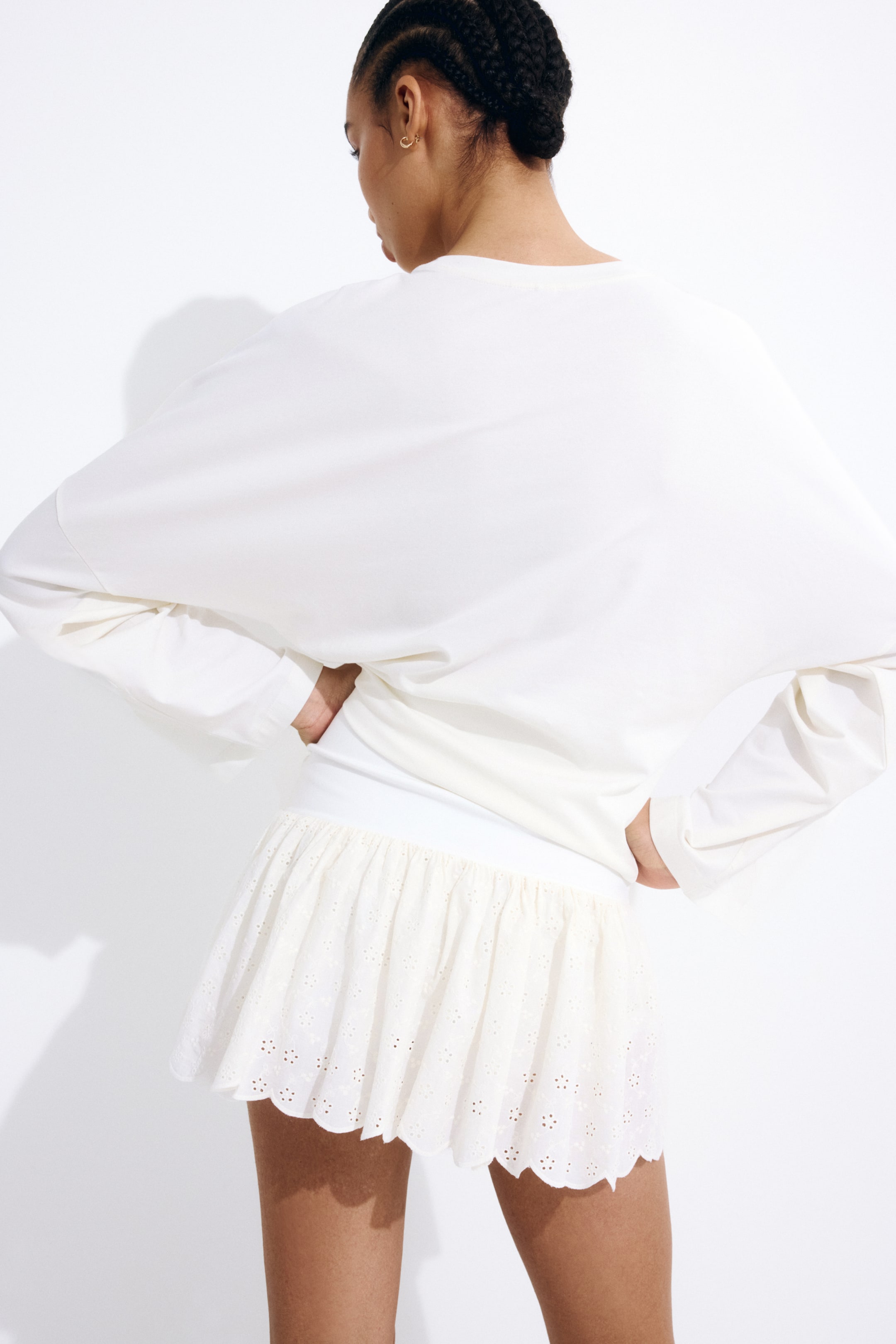 Mini jupe-short avec broderie anglaise