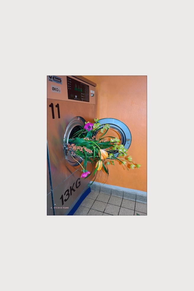 Studio Flør - Doing Laundry - Farverig/blomster - 1