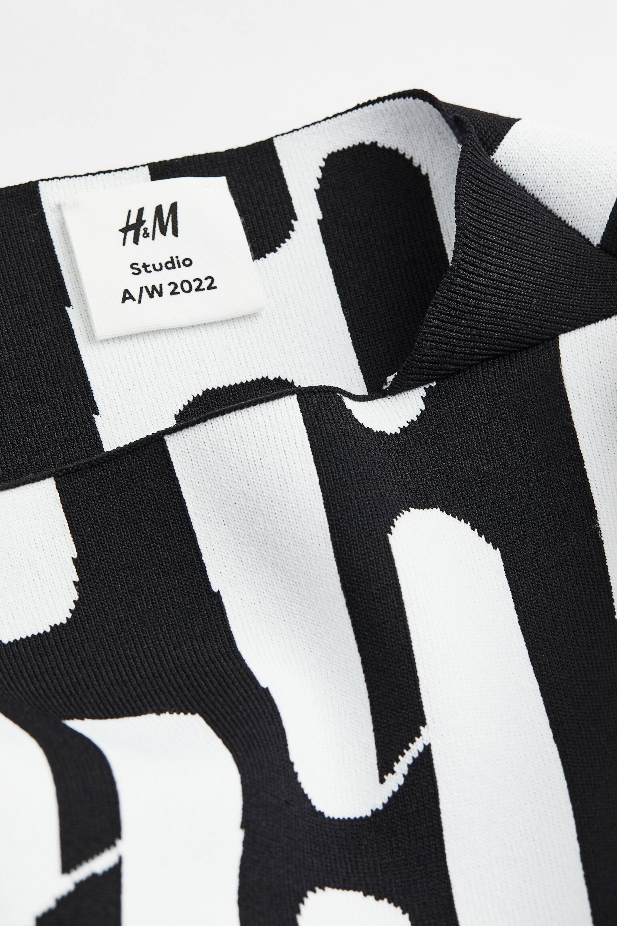 이미지 확대 보기: 오버사이즈 자카드 니트 스웨터 - 블랙/패턴 - 여성 | H&M KR 2