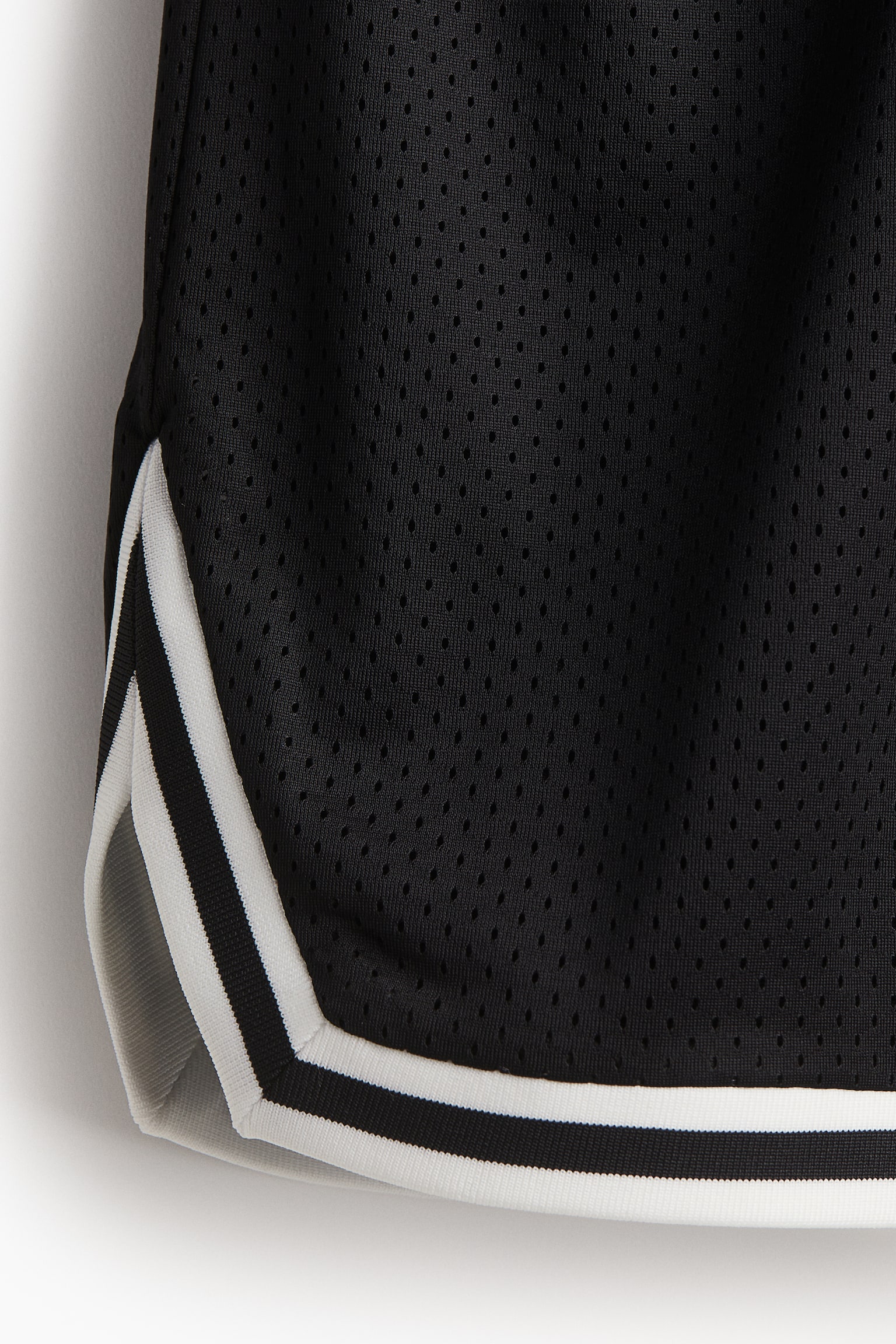 Long Basketball Shorts In DryMove™ - Black/Khaki green - 7