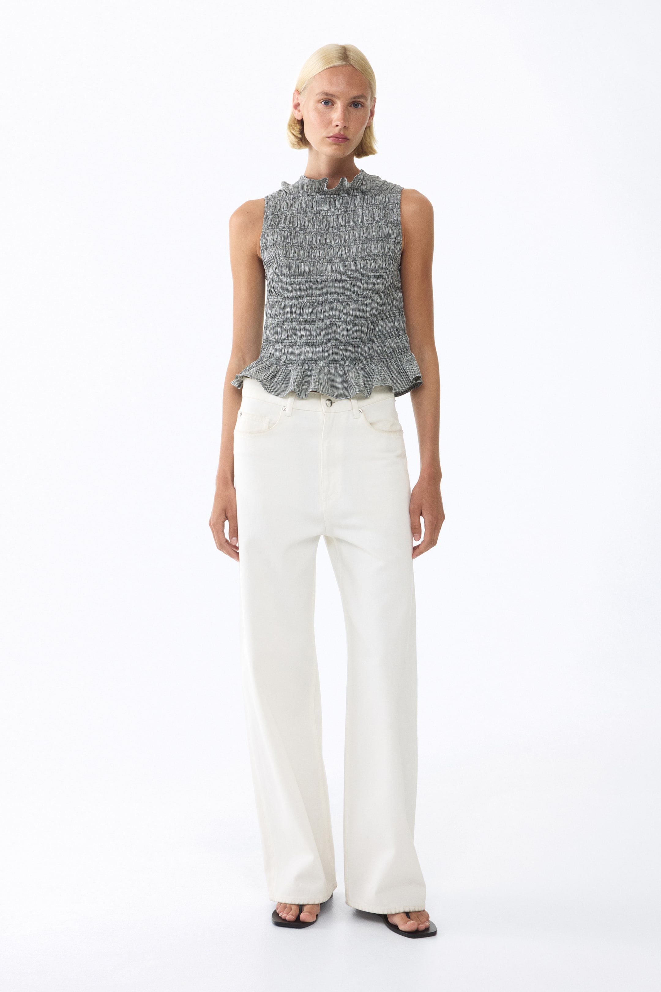 Женские топы H&M Smocked Ruffle-Trimmed Top — фото 6
