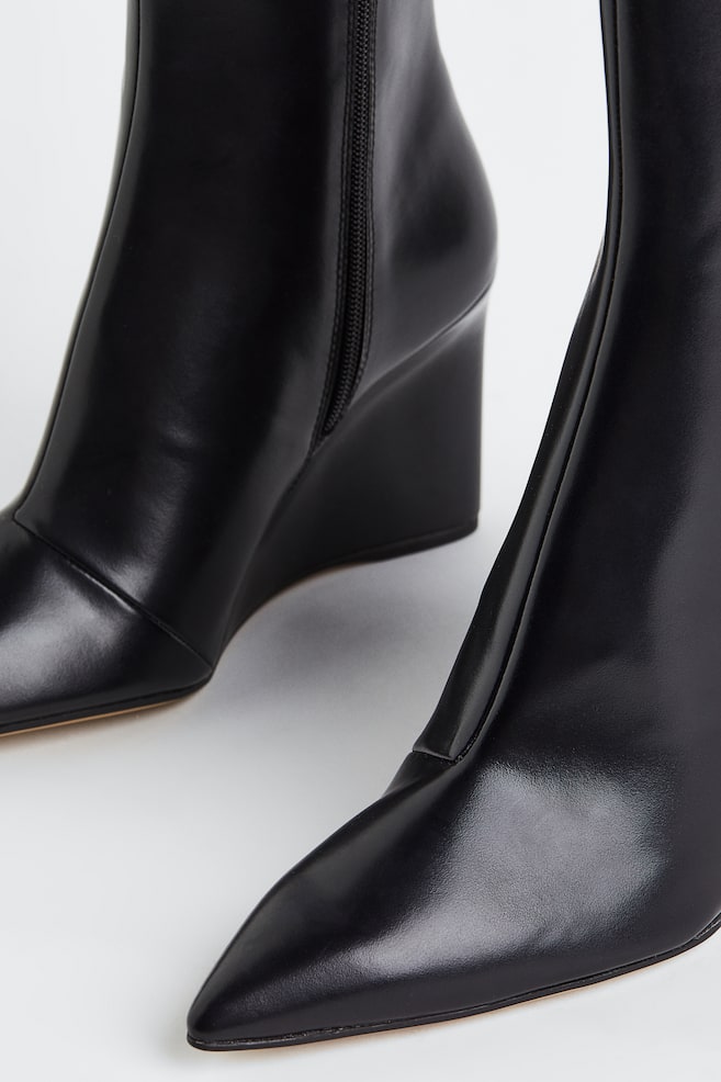Wedge-heeled boots - Black - 7