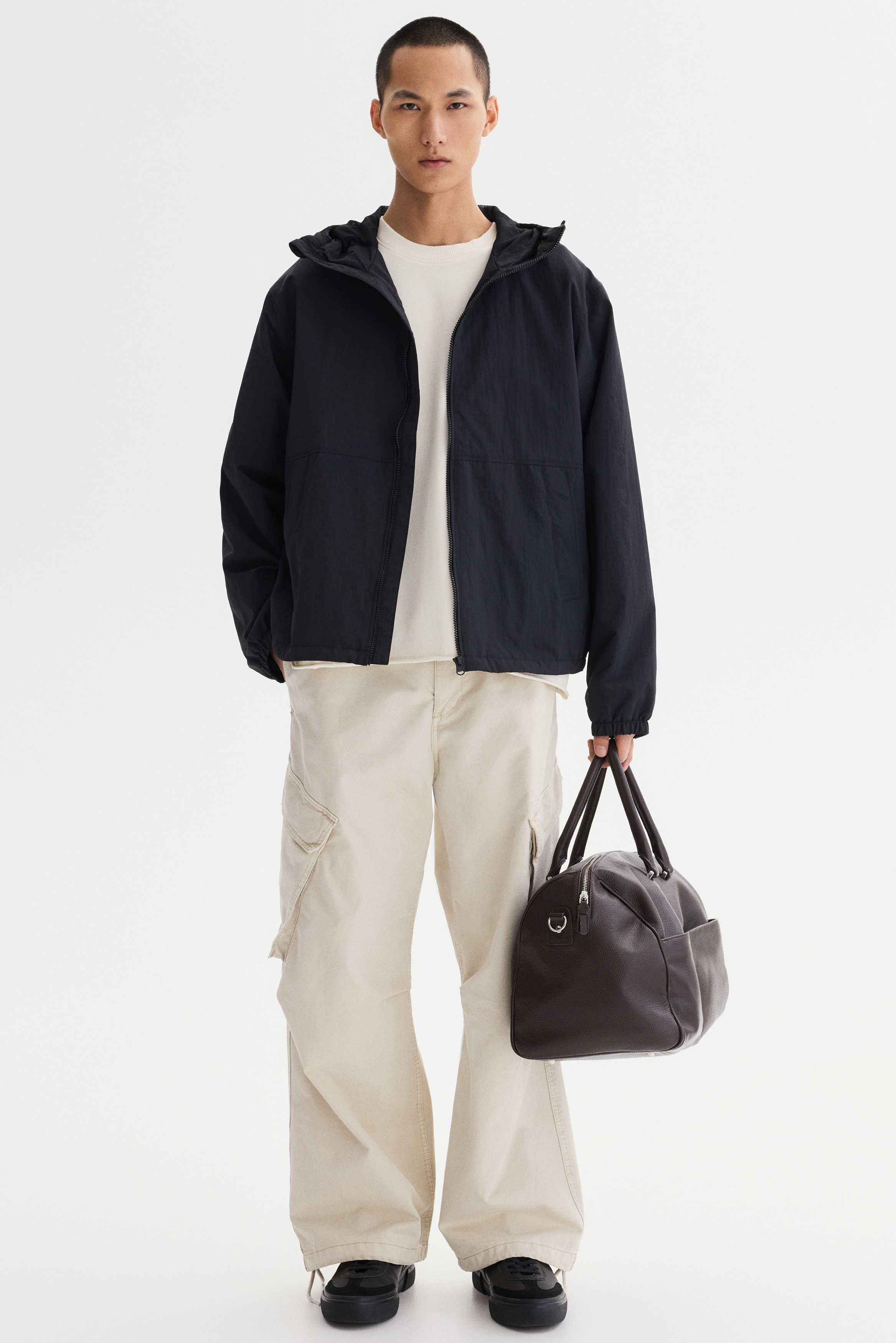 Water-repellent nylon windbreaker
