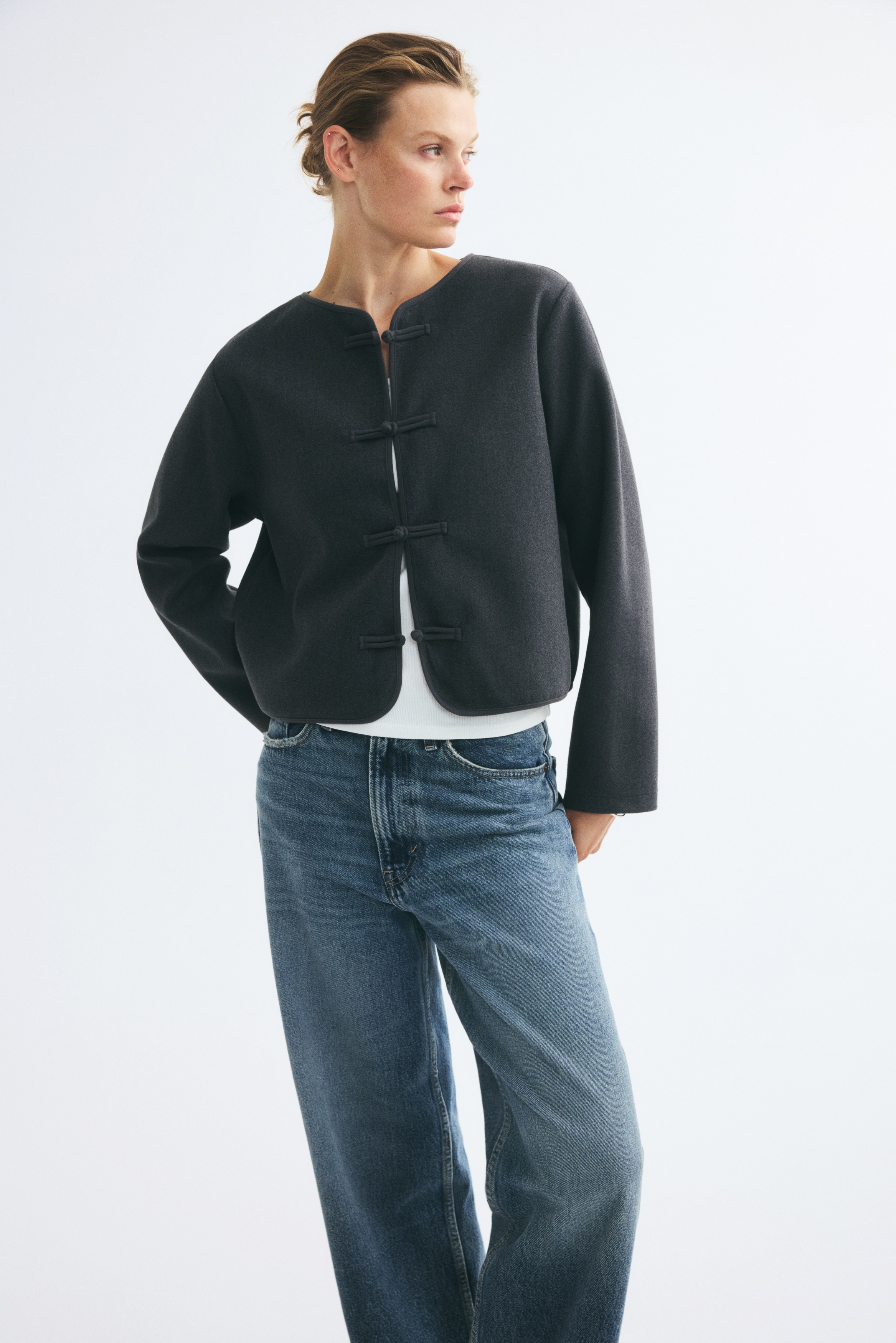 Brushed knot-button jacketModel
