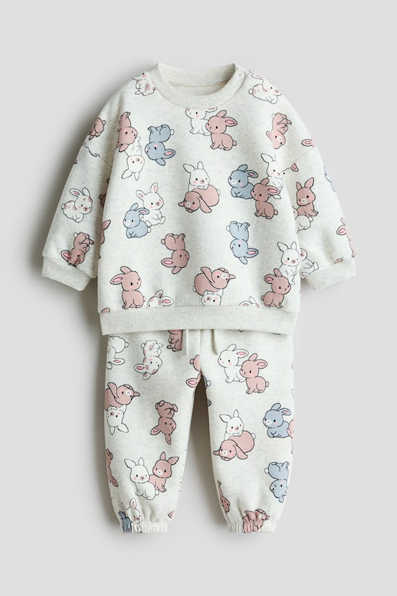 Детские топы H&M 2-Piece Printed Sweatshirt and Joggers Set