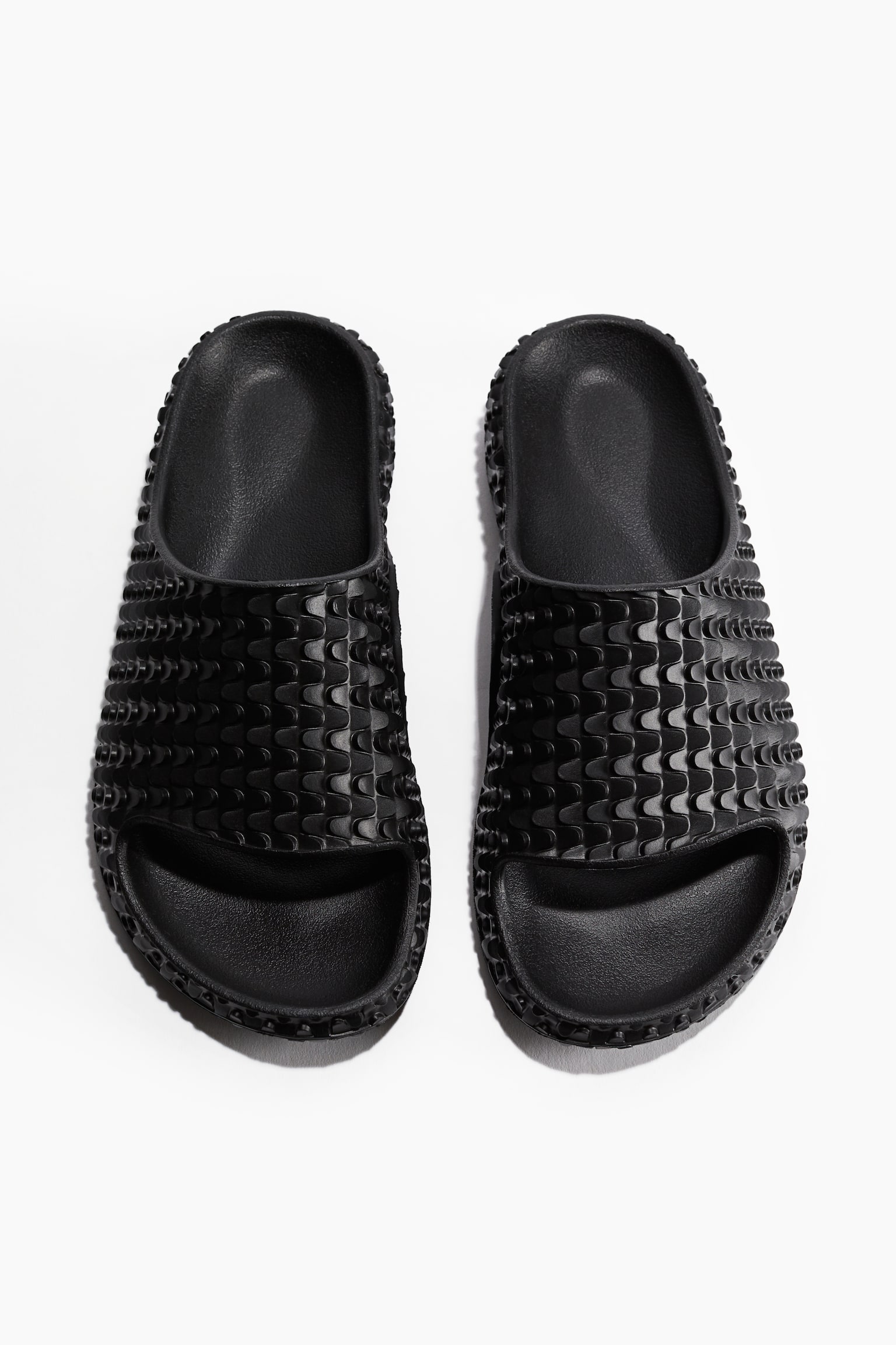 Chunky Slides - Black/Cream - 3