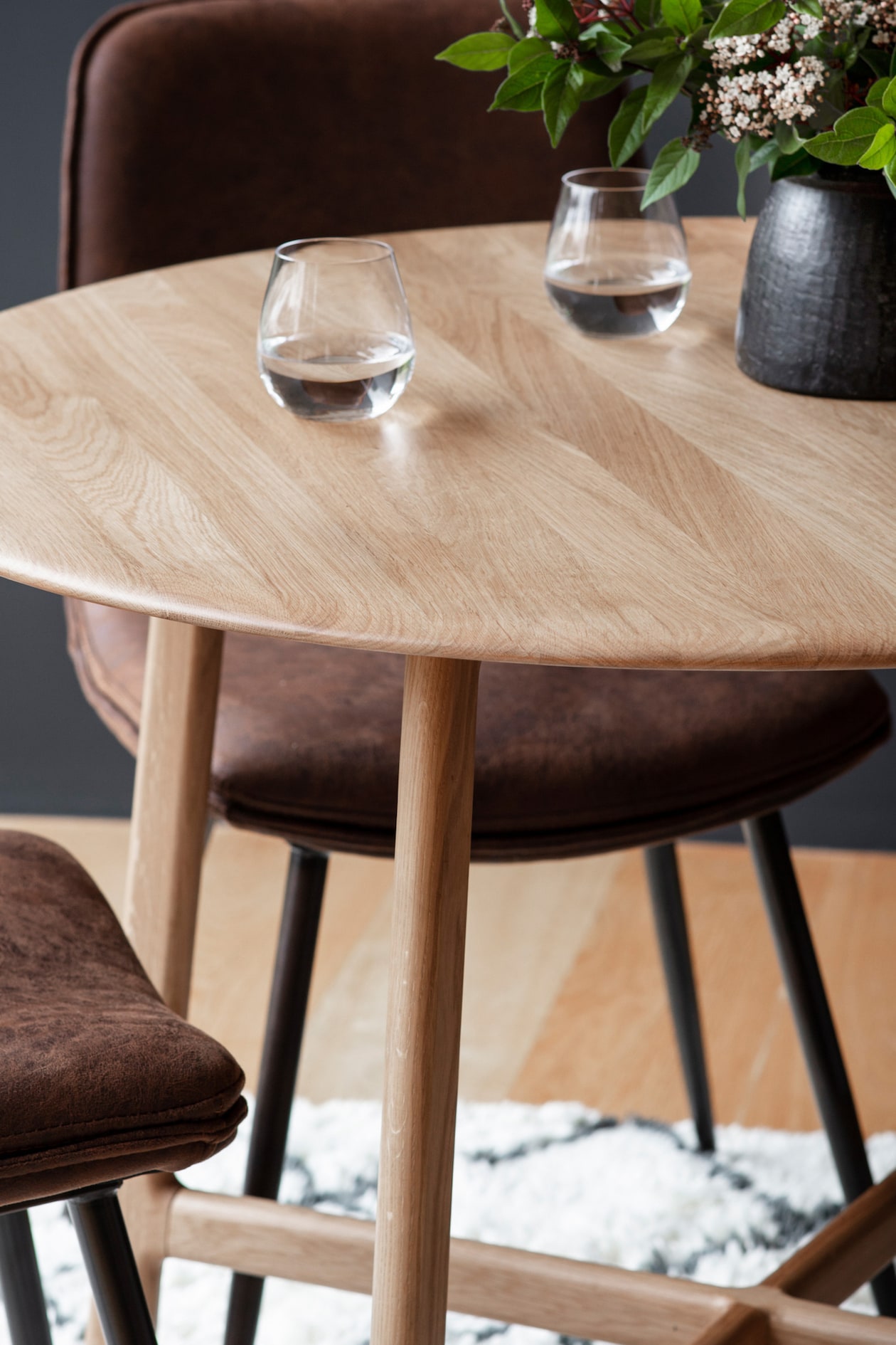 Natural Wooden Round Dining Table at H&M Home | H&M GB