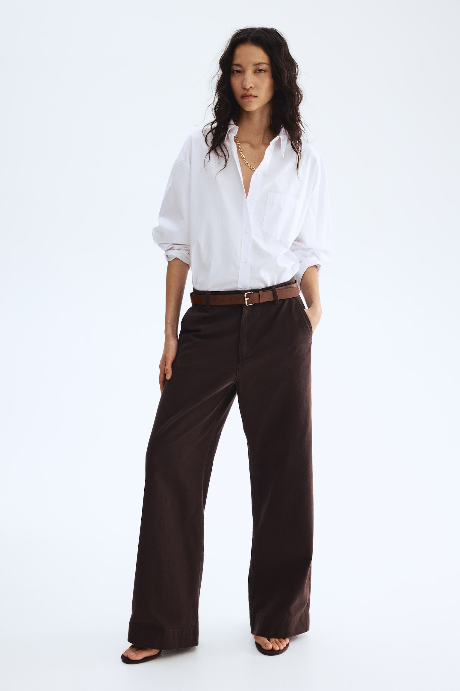 Pantalón ancho de sarga con cinturón - Café oscuro/Blanco/Verde caqui oscuro - 1