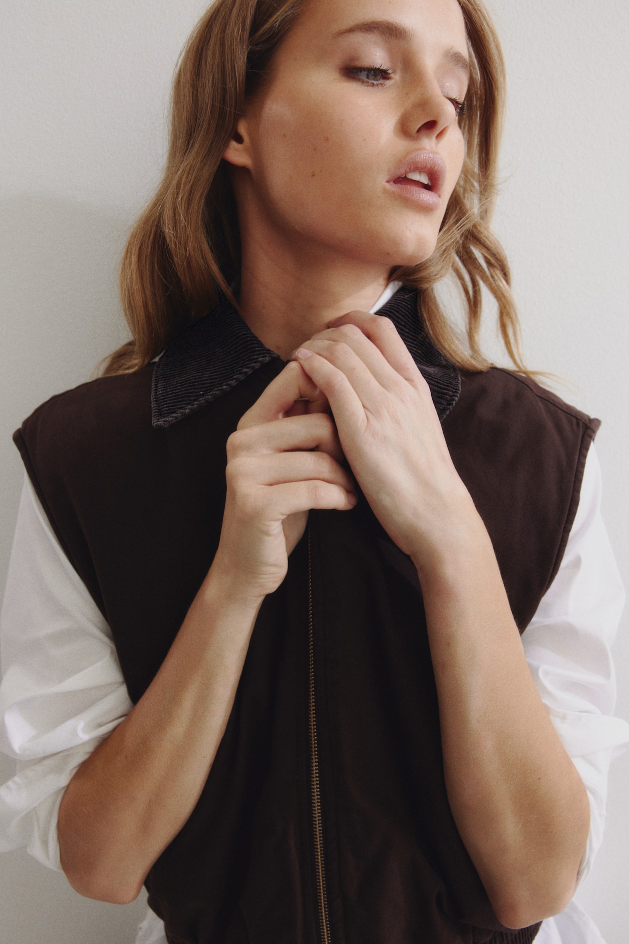Vest with Corduroy Collar - image 3