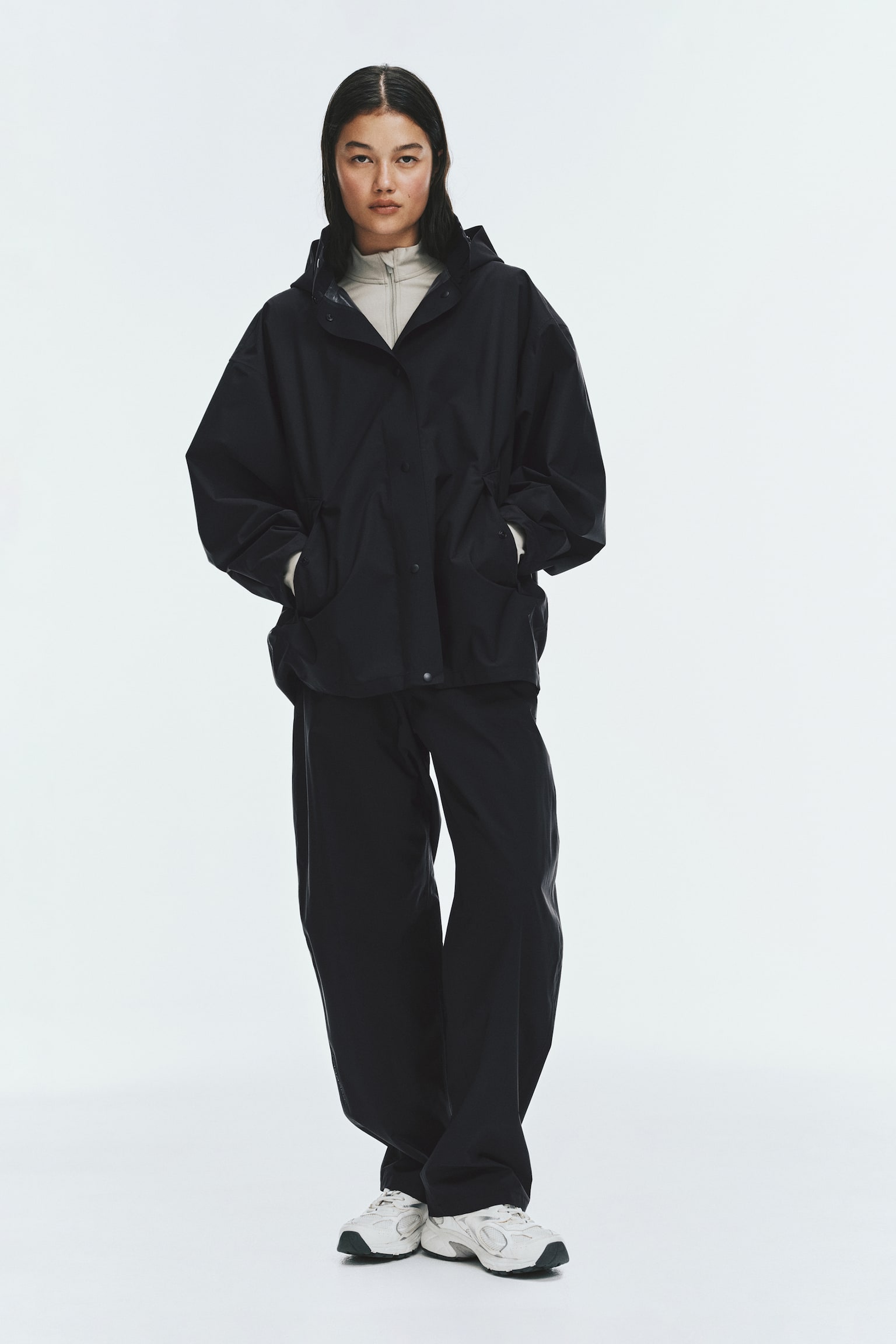 Женская куртка H&M Move Rain Jacket with StormMove™, цвет: Чёрный — фото 4