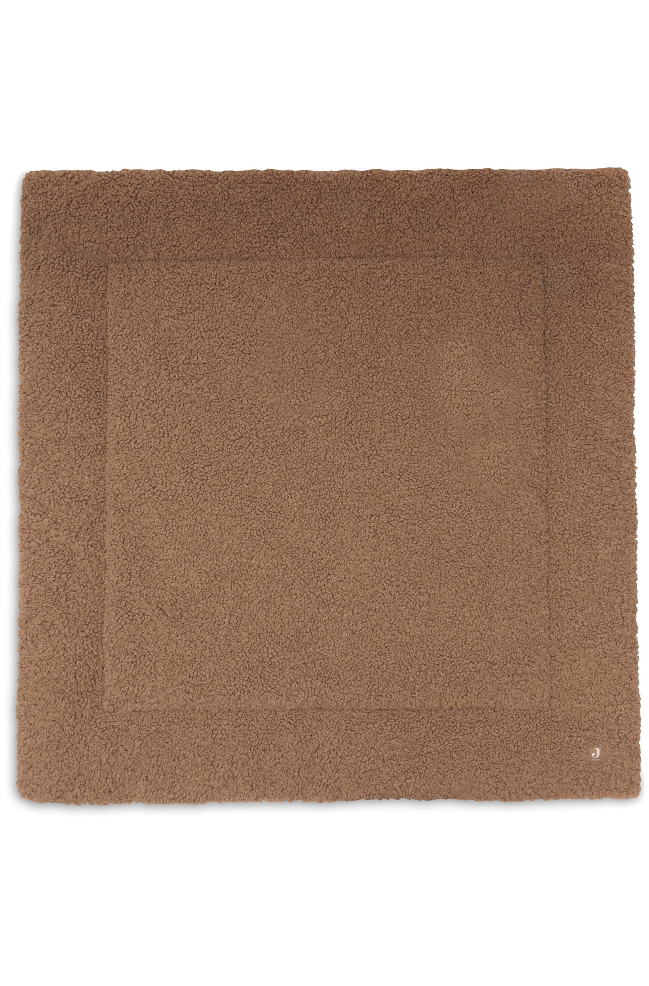 Größeres Bild ansehen: Eine quadratische, braune Teddy-Fleece-Decke liegt flach ausgebreitet da und zeigt ihre strukturierte, flauschige Oberfläche mit einem genähten Innenrahmen sowie einem kleinen weißen Logo in der unteren rechten Ecke.