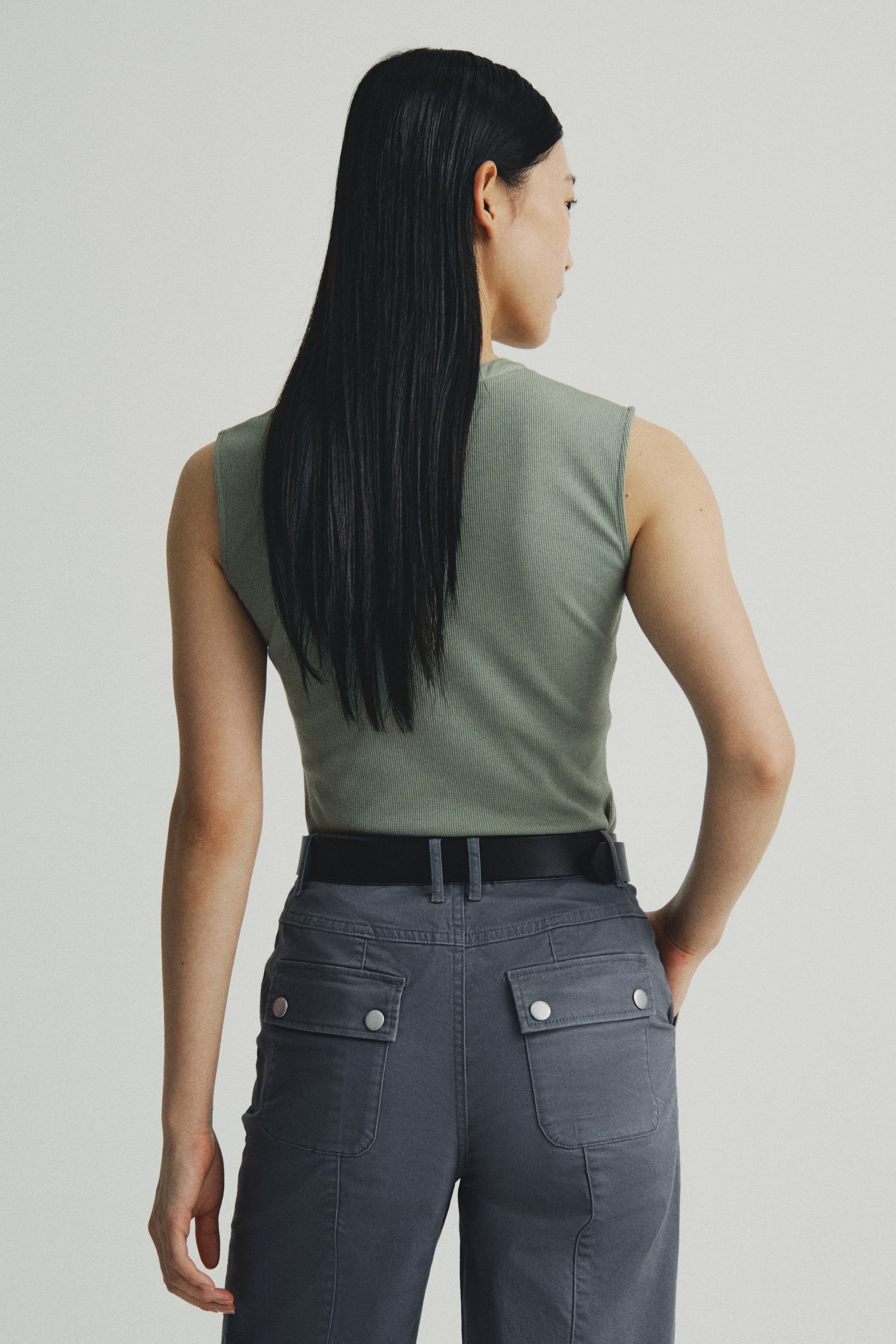 Xem ảnh lớn hơn: Áo ba lỗ gân nổi - Màu xanh kaki nhạt - Ladies | H&M VN 3