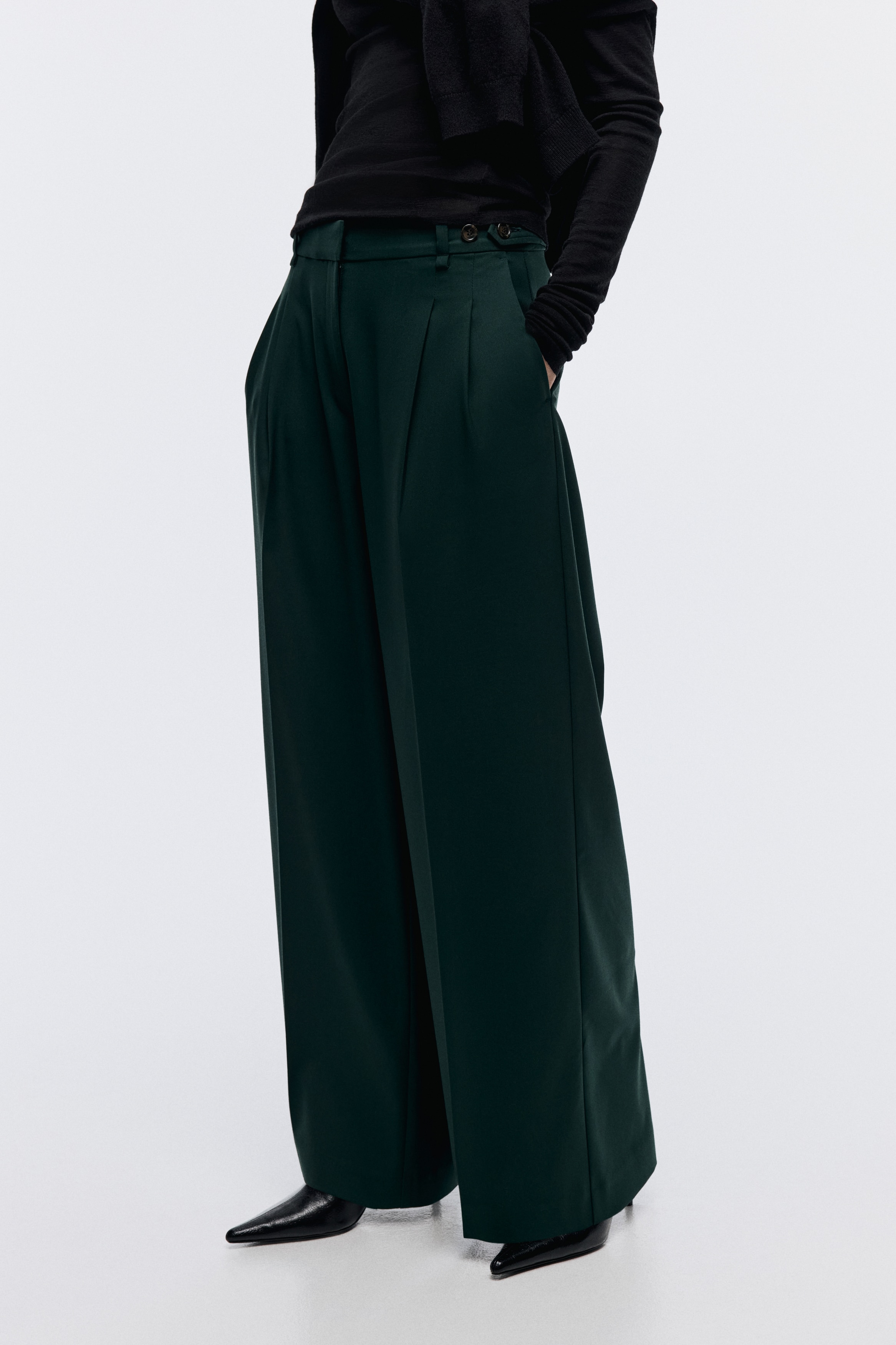Wide tailored trousers