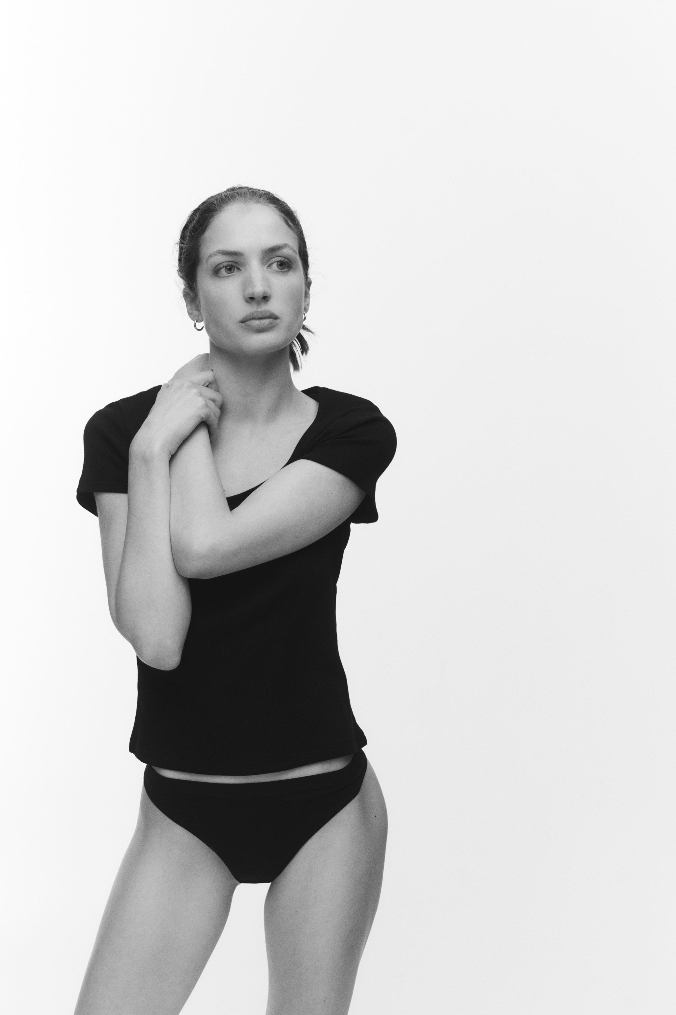 Bawełniany T-shirt w prążkiModel