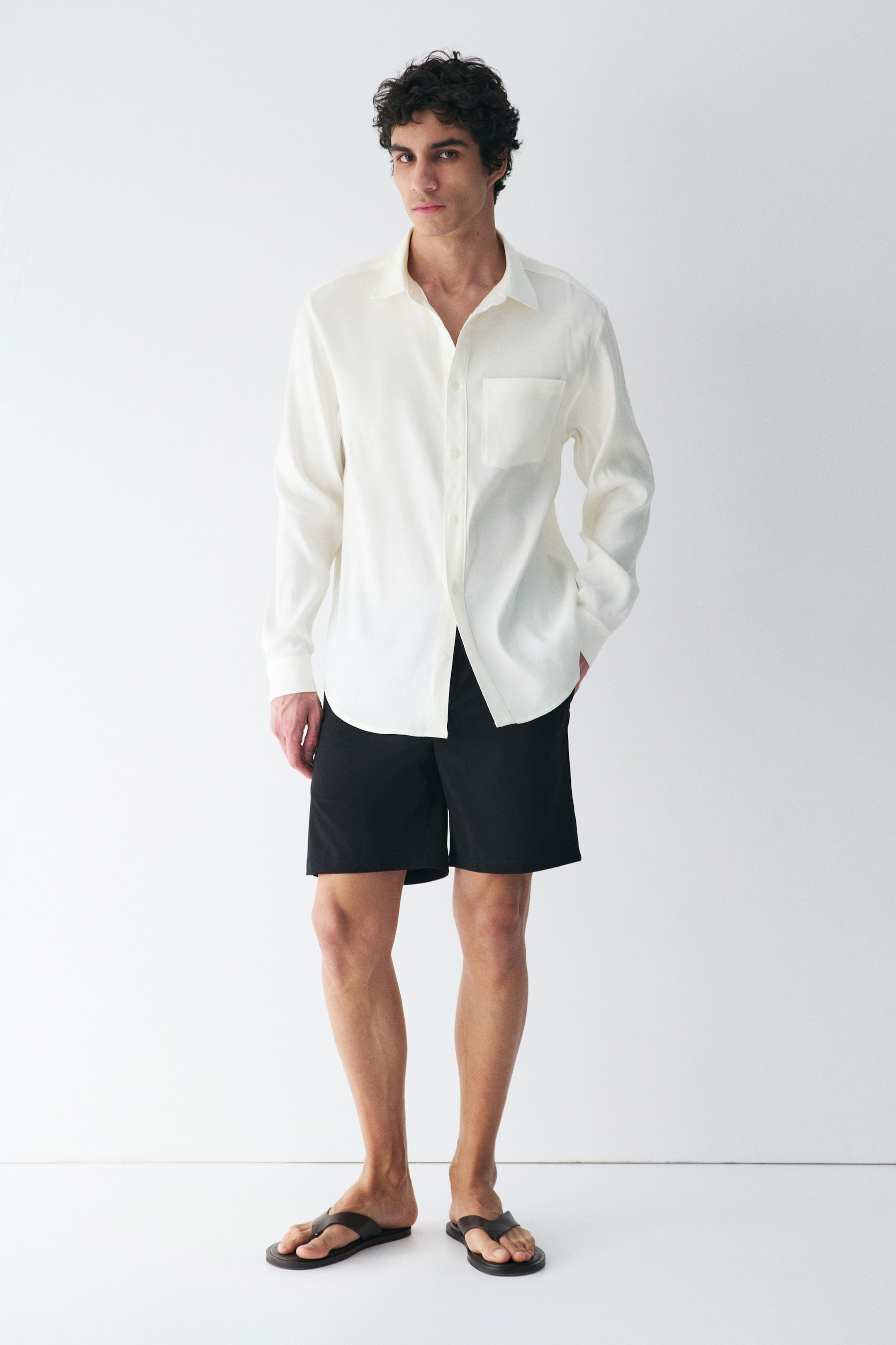 Мужские рубашки H&M Easy-Care Regular-Fit Linen-Blend Shirt — фото 9