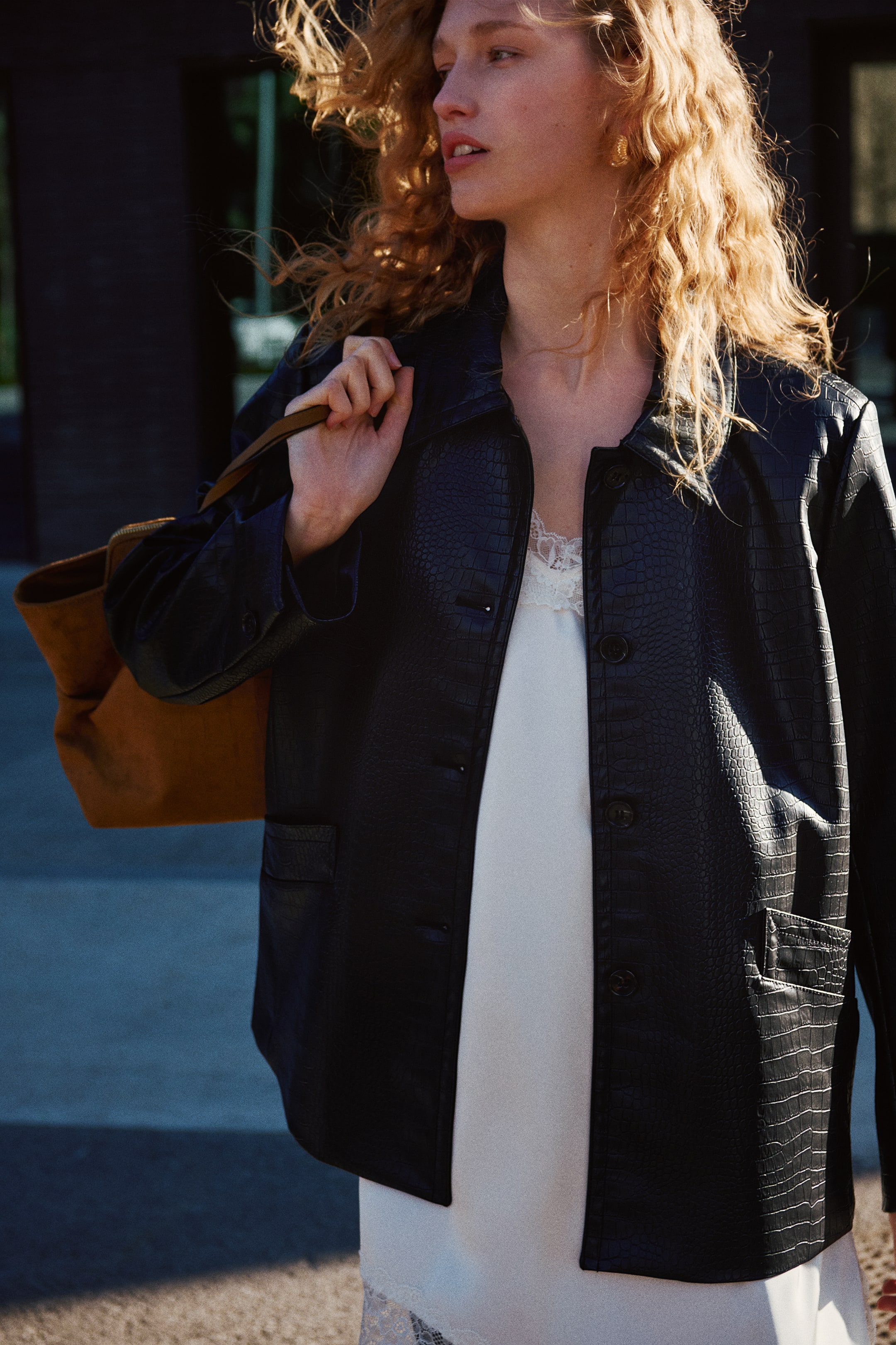 Женские куртки H&M Coated Jacket — фото 3