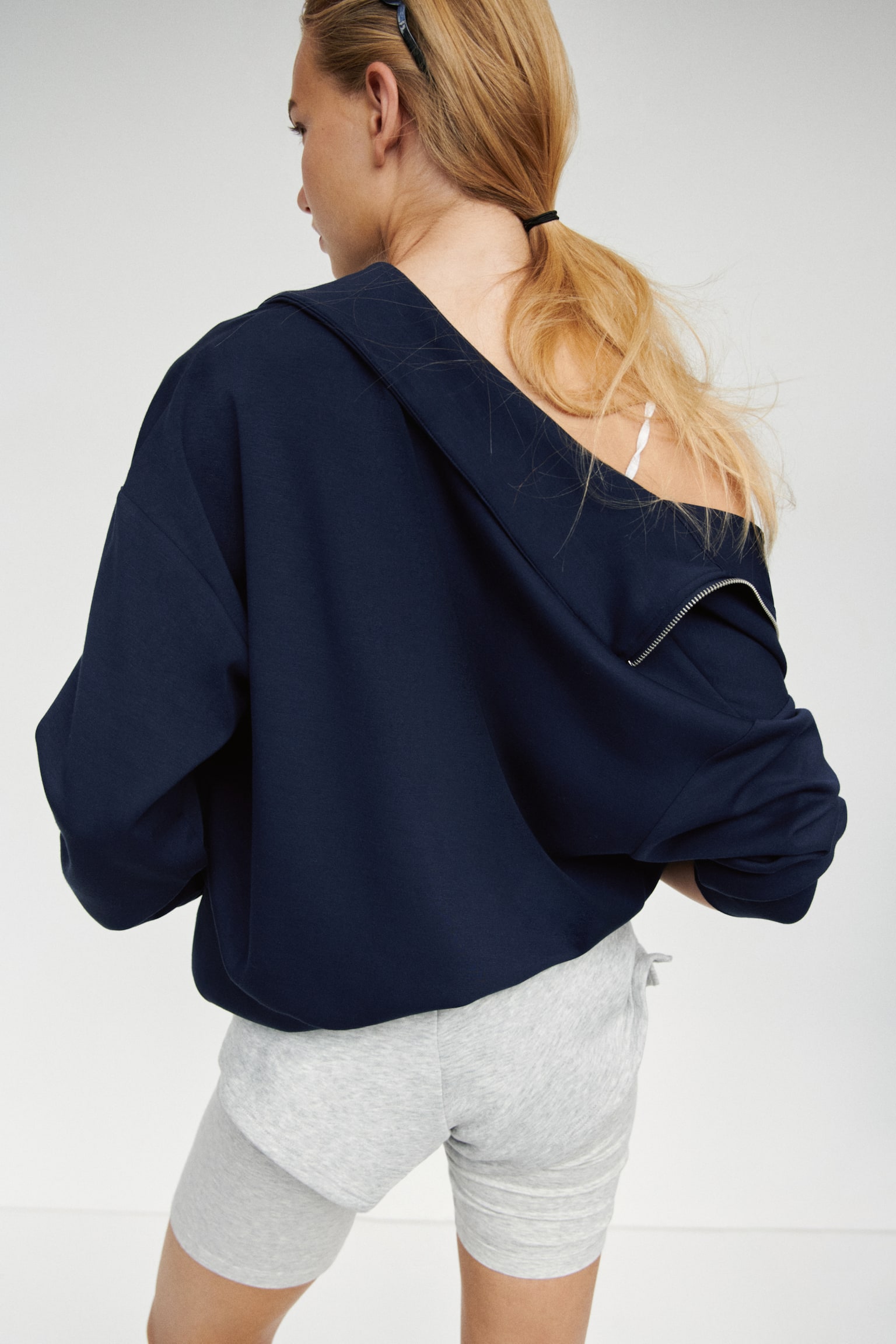 Женская куртка H&M Jersey Sweatshirt, цвет: Тёмный синий — фото 5