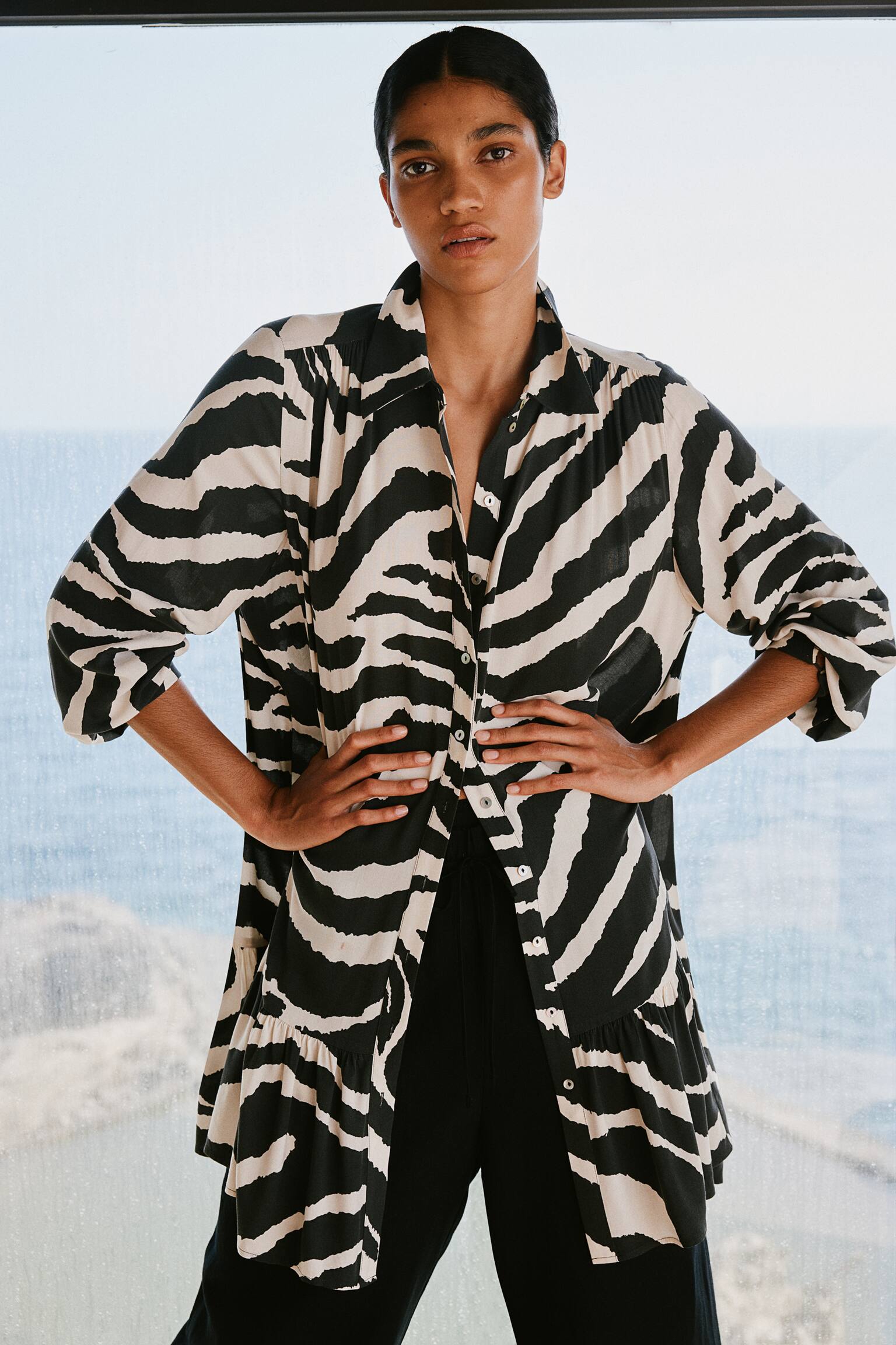 Oversized Shirt Dress - Dark grey/Zebra print/White/Floral/Black/Paisley pattern - 3