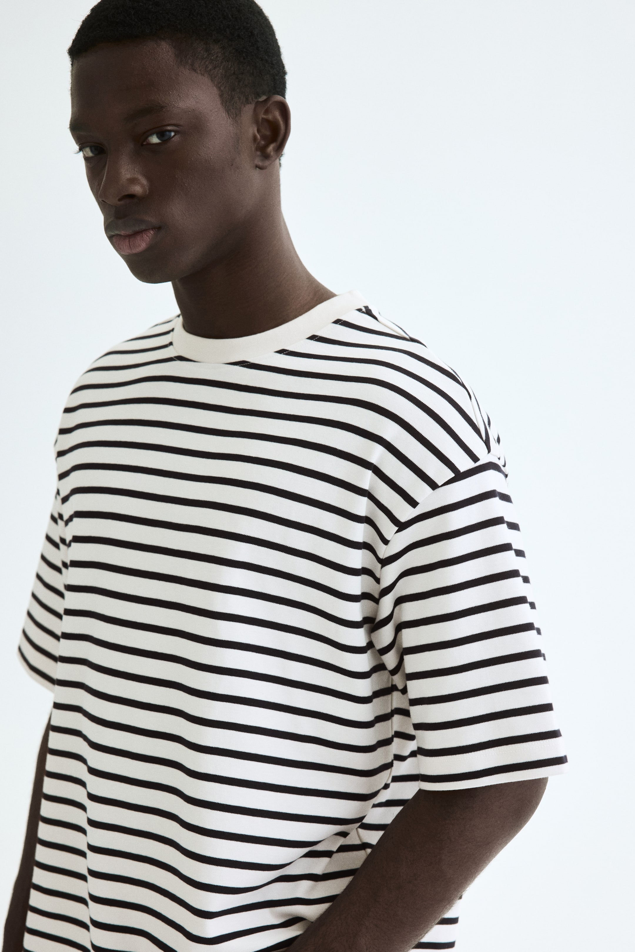 Мужские футболки H&M Relaxed-Fit Interlock Cotton T-Shirt — фото 5